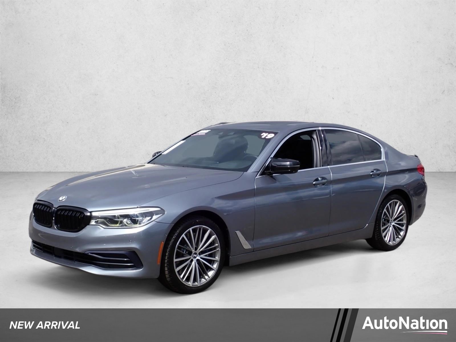 2019 BMW 5 Series 540i xDrive Sedan's photo
