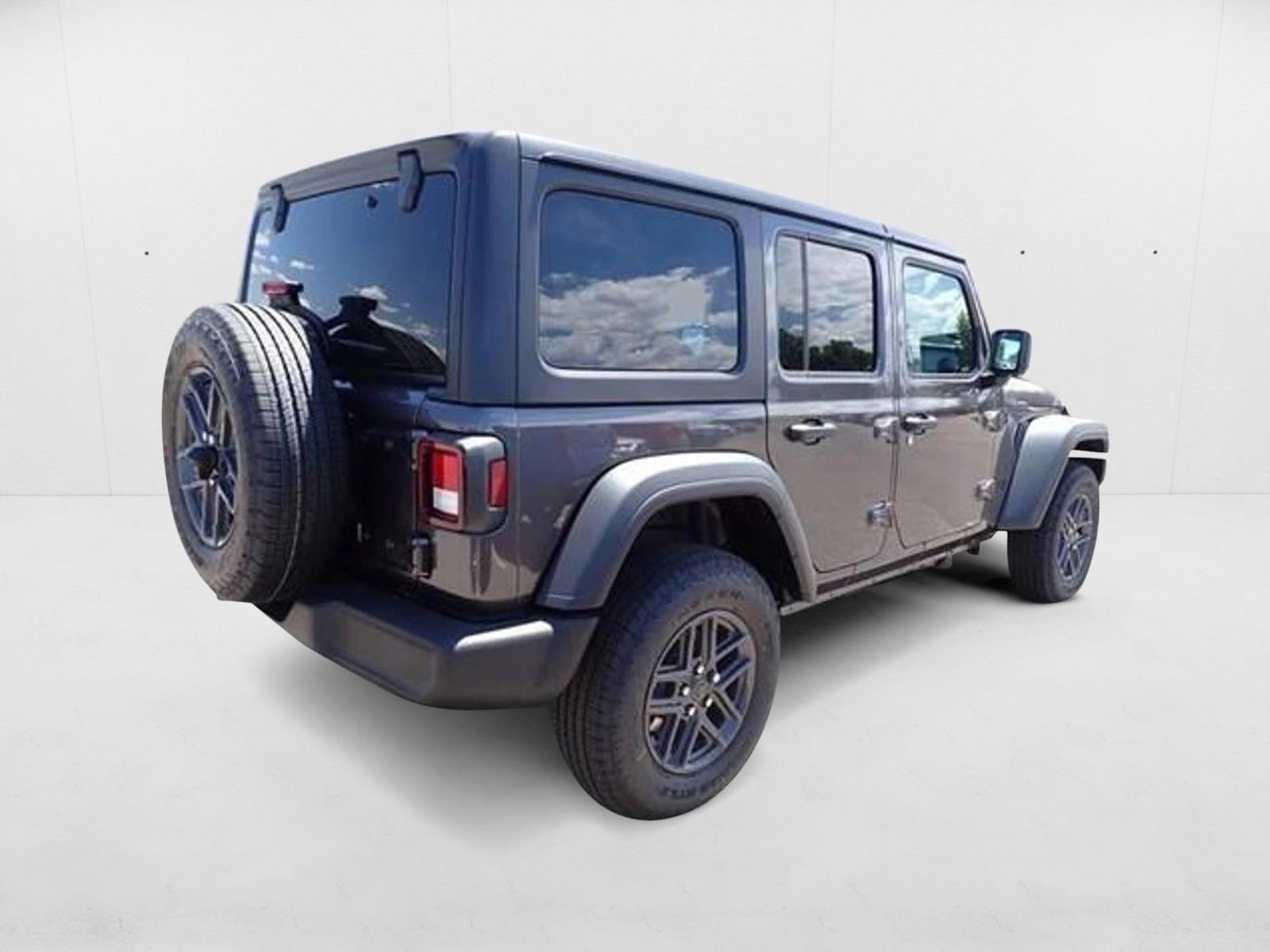 2025 Jeep Wrangler Sport S photo 4
