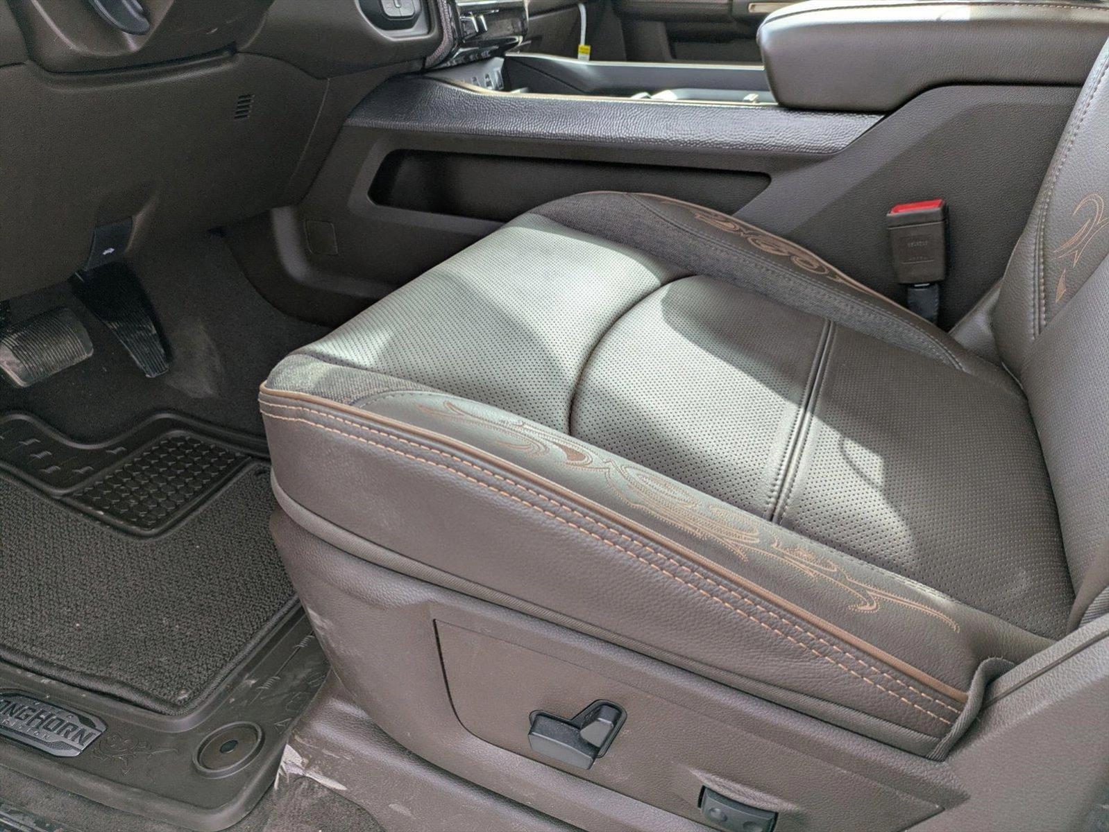 2025 Ram 2500 Longhorn photo 4