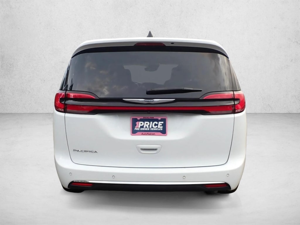 Used 2024 Chrysler Pacifica Touring L Mini-van Passenger