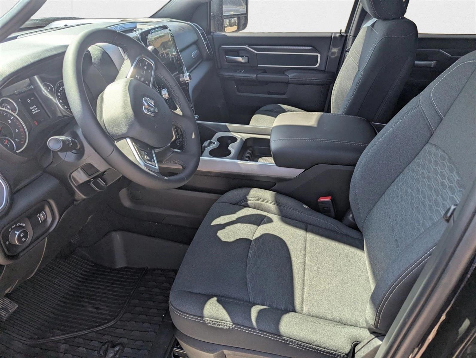 2025 Ram 2500 Big Horn photo 3
