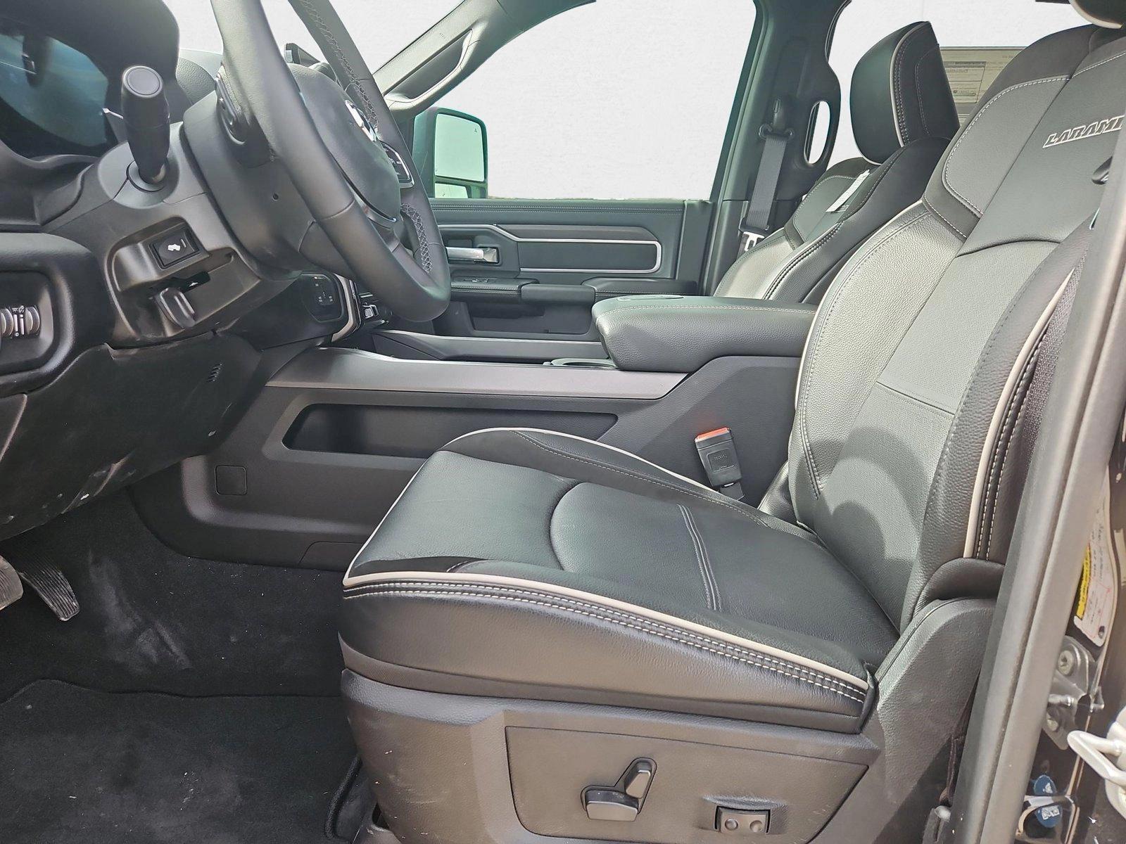 2025 Ram 2500 Laramie photo 3