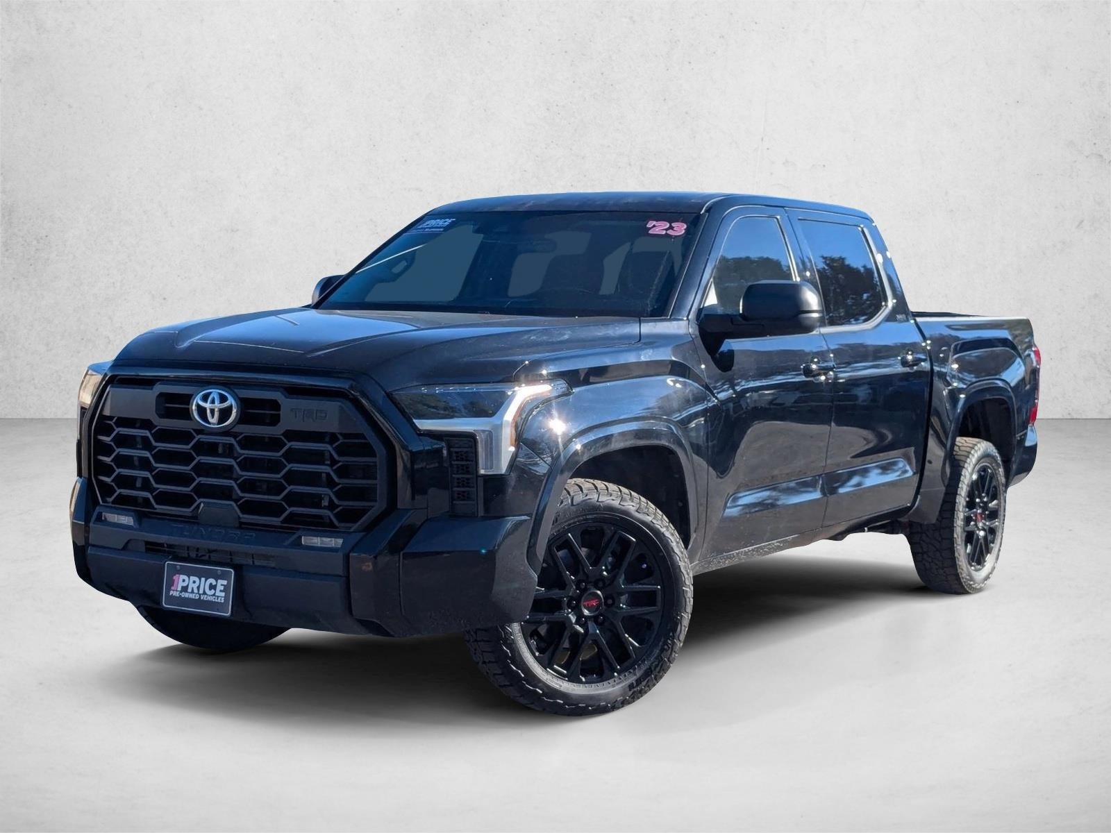 2023 Toyota Tundra SR5's photo