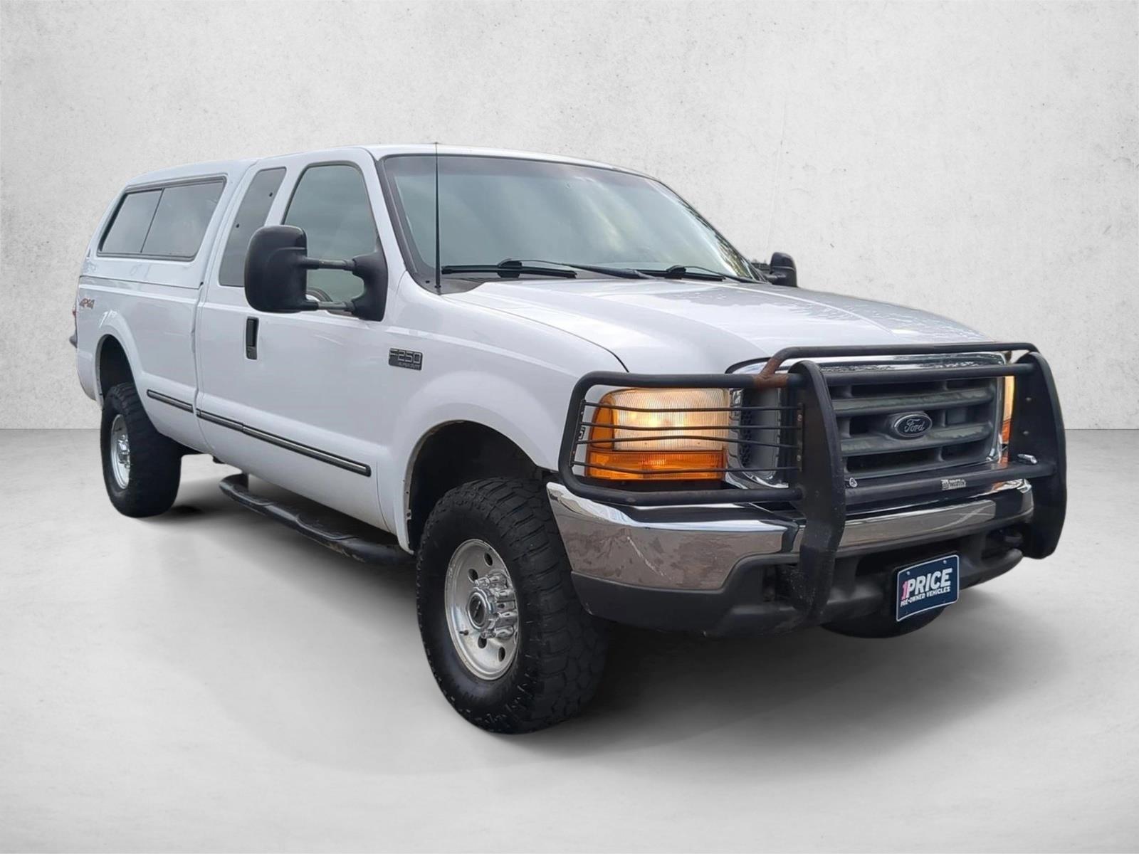 1999 Ford F-250 XL photo 3