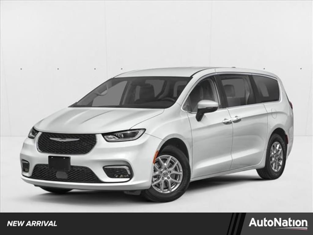 Used 2024 Chrysler Pacifica Touring L Mini-van Passenger