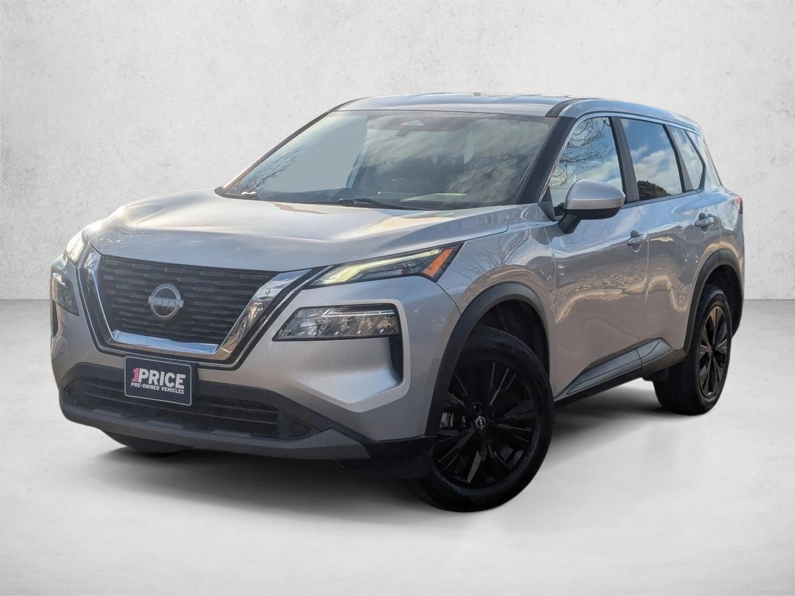2023 Nissan Rogue SV's photo