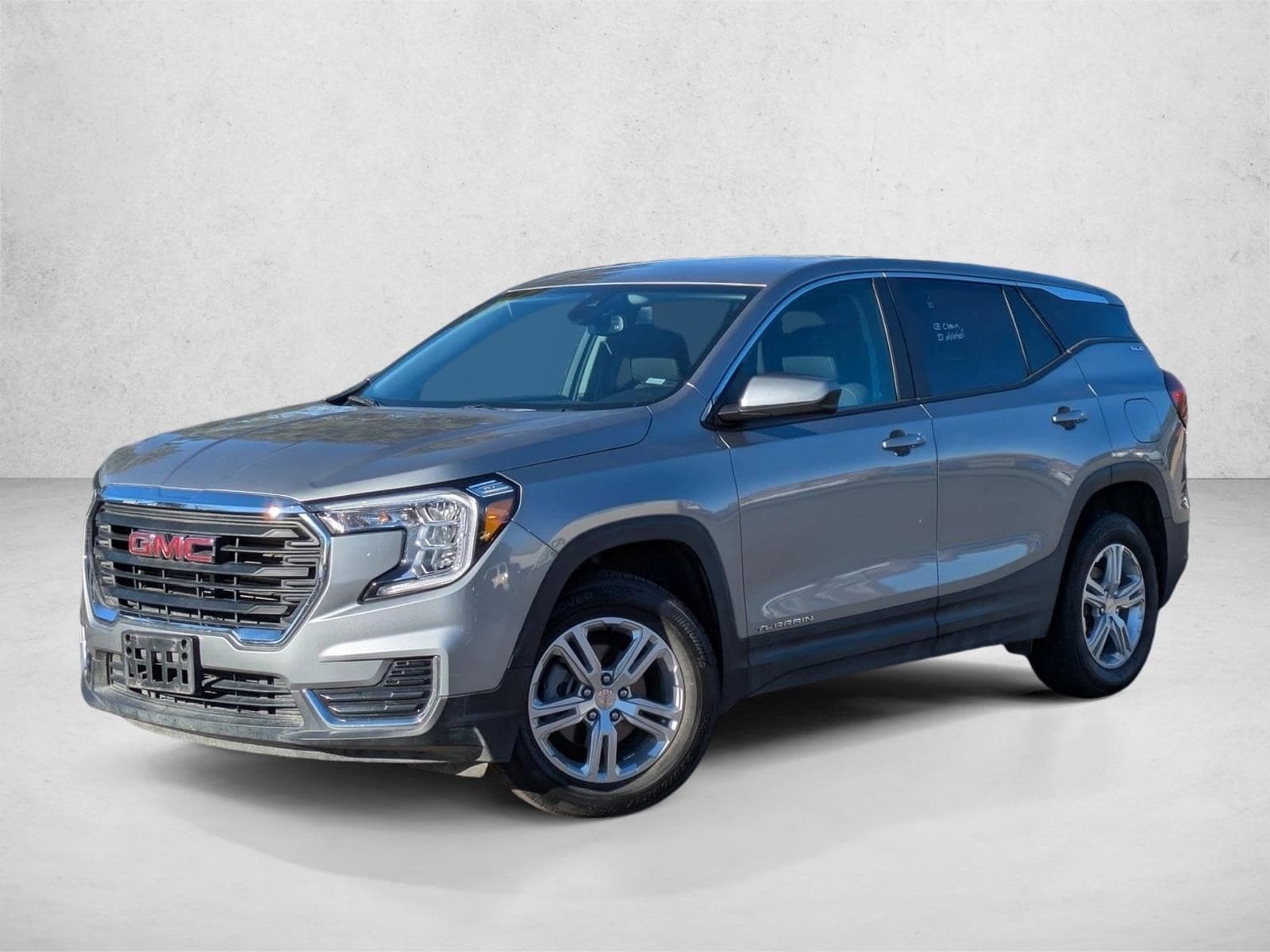 2024 GMC Terrain SLE's photo