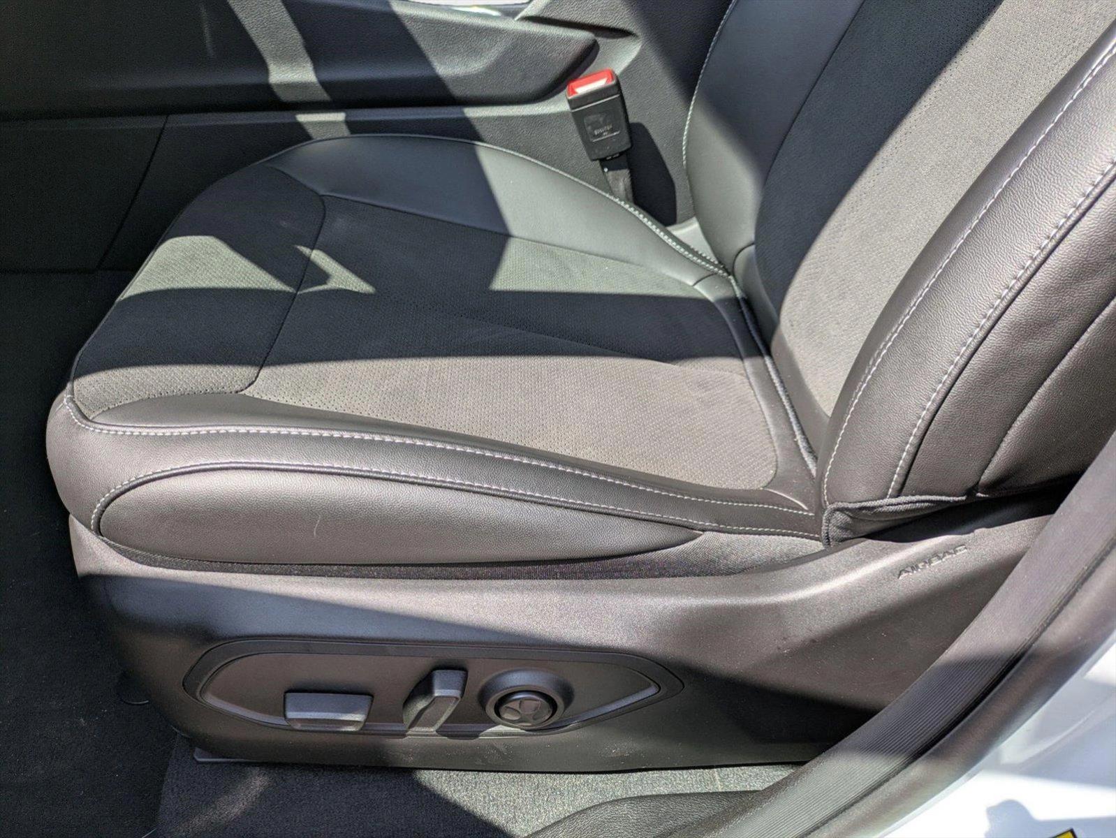 2025 Jeep Grand Cherokee Altitude X photo 4