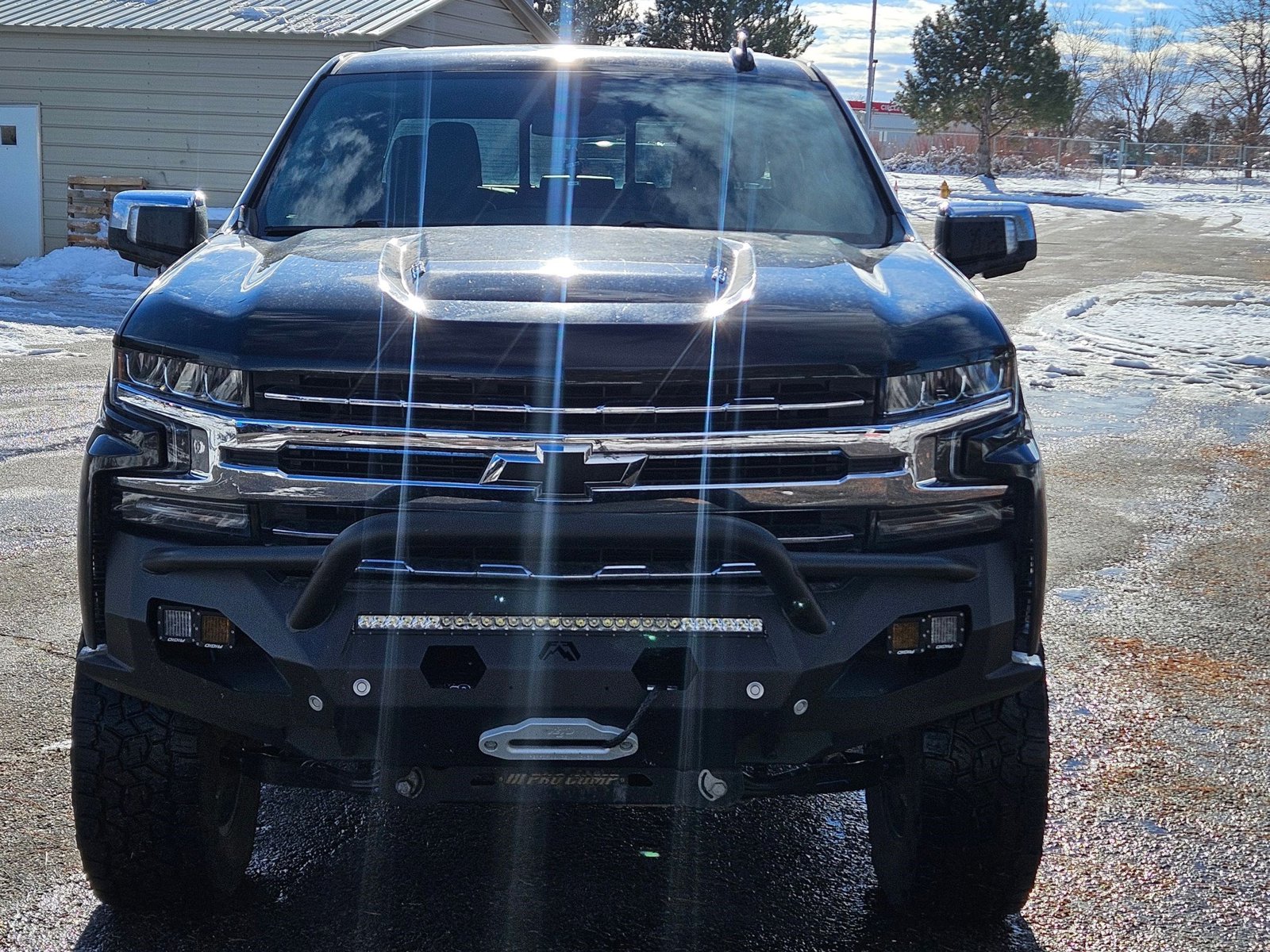 2019 Chevrolet Silverado 1500 LTZ photo 2