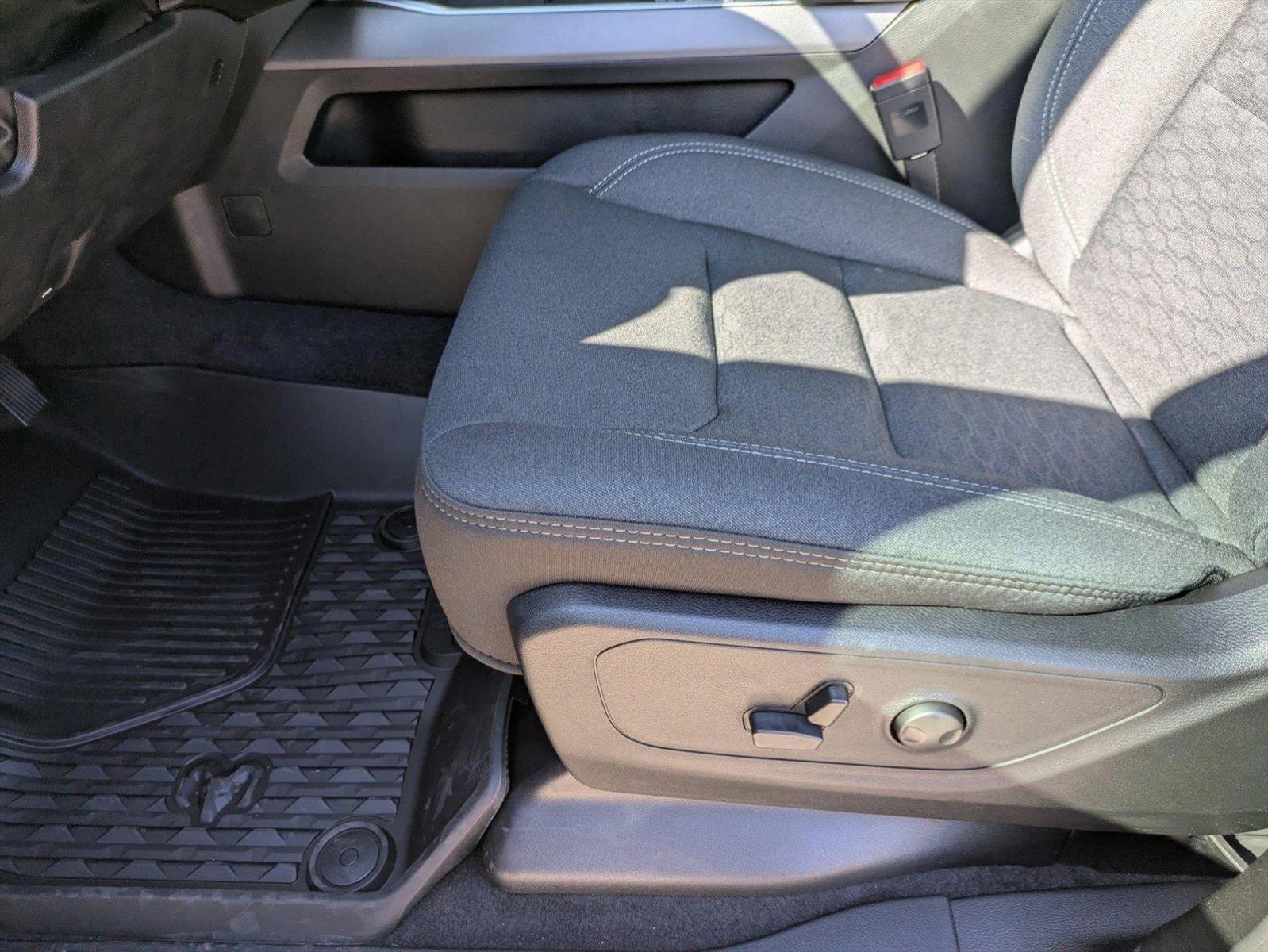 2025 Ram 1500 Big Horn photo 4