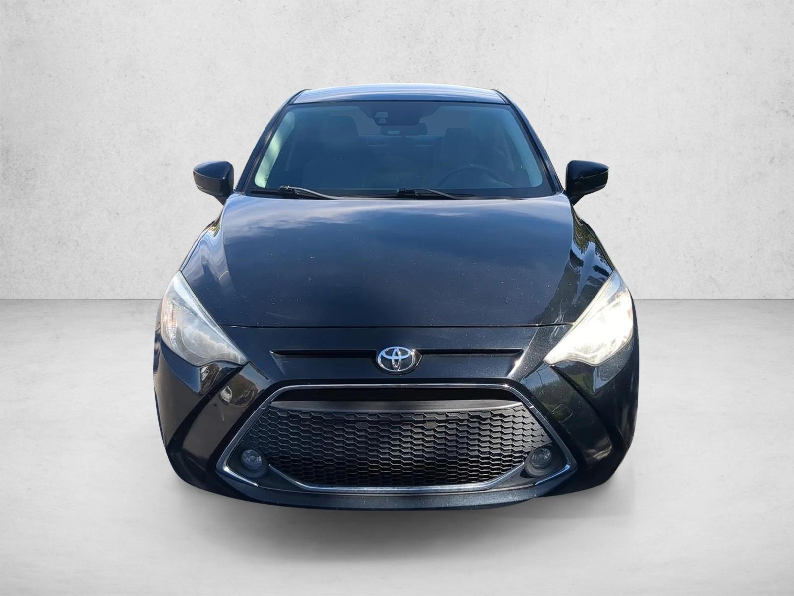 2019 Toyota Yaris LE photo 2