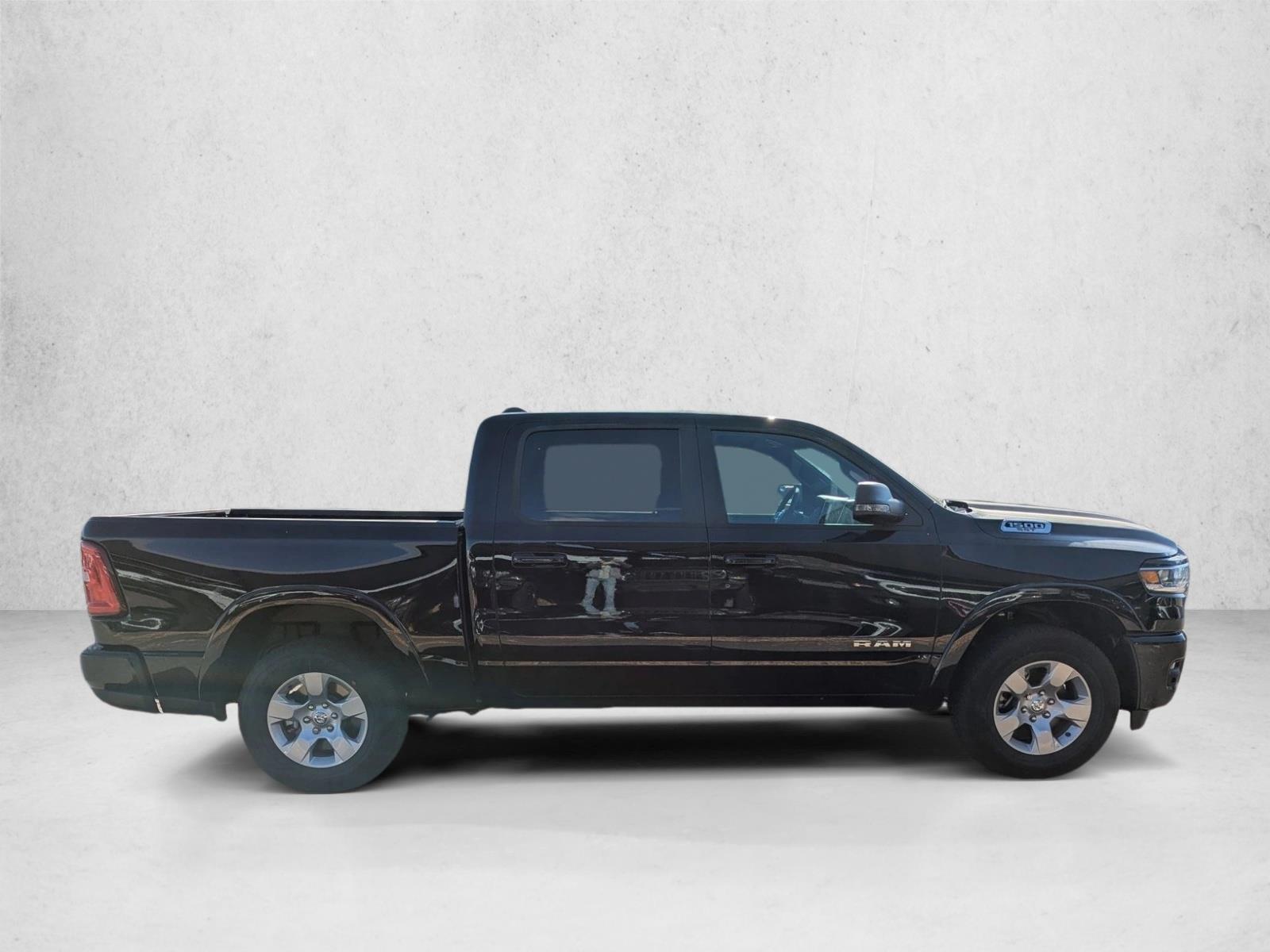 2025 Ram 1500 Big Horn photo 4