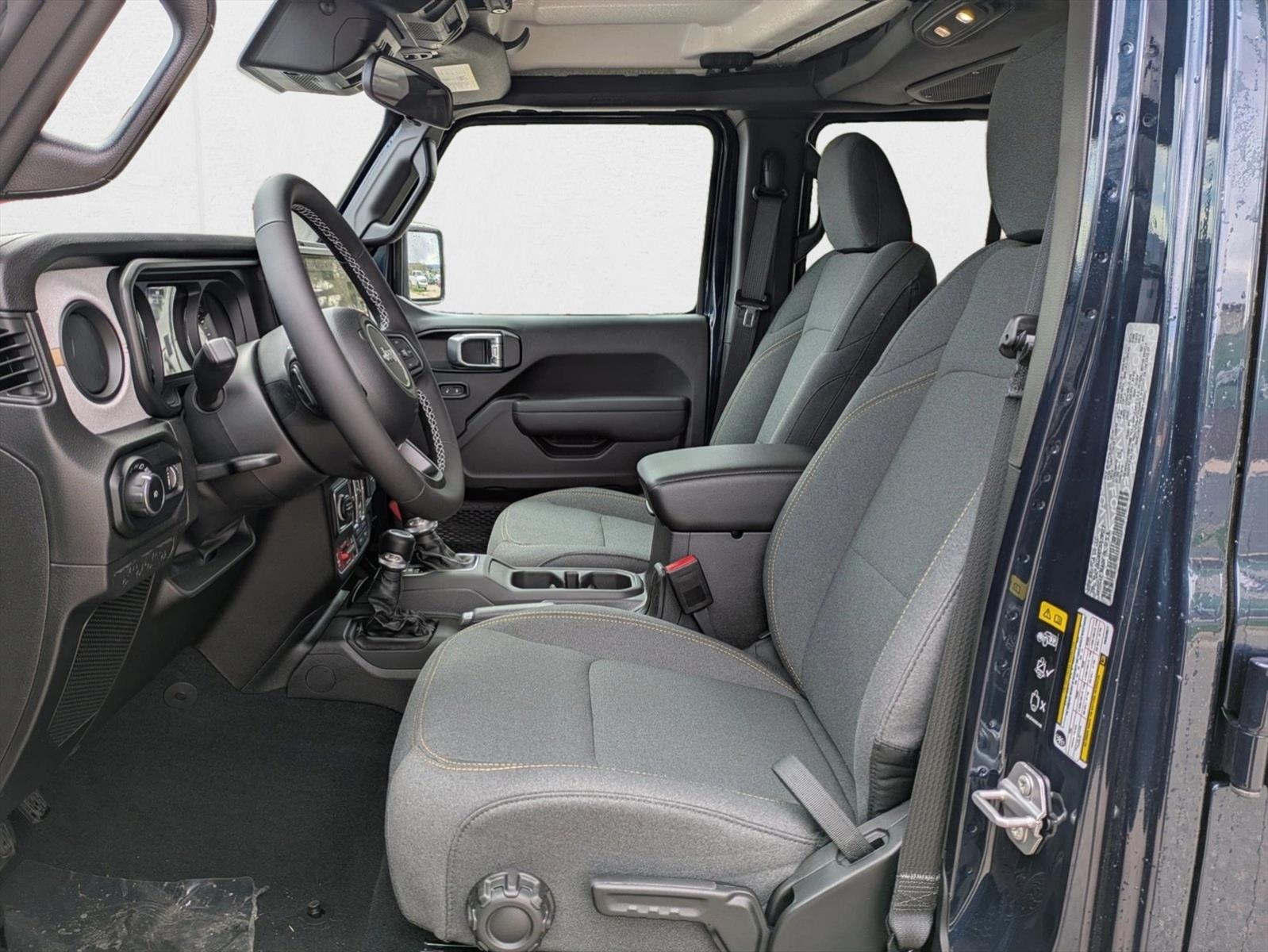 2025 Jeep Wrangler Willys Sport photo 4