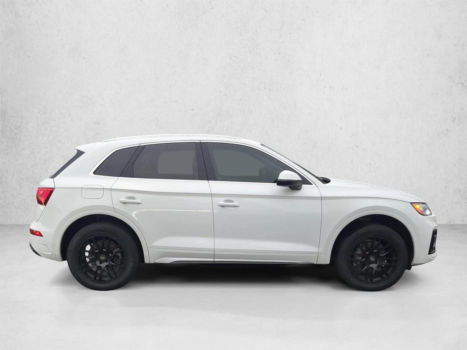 2023 Audi Q5 Premium Plus photo 4