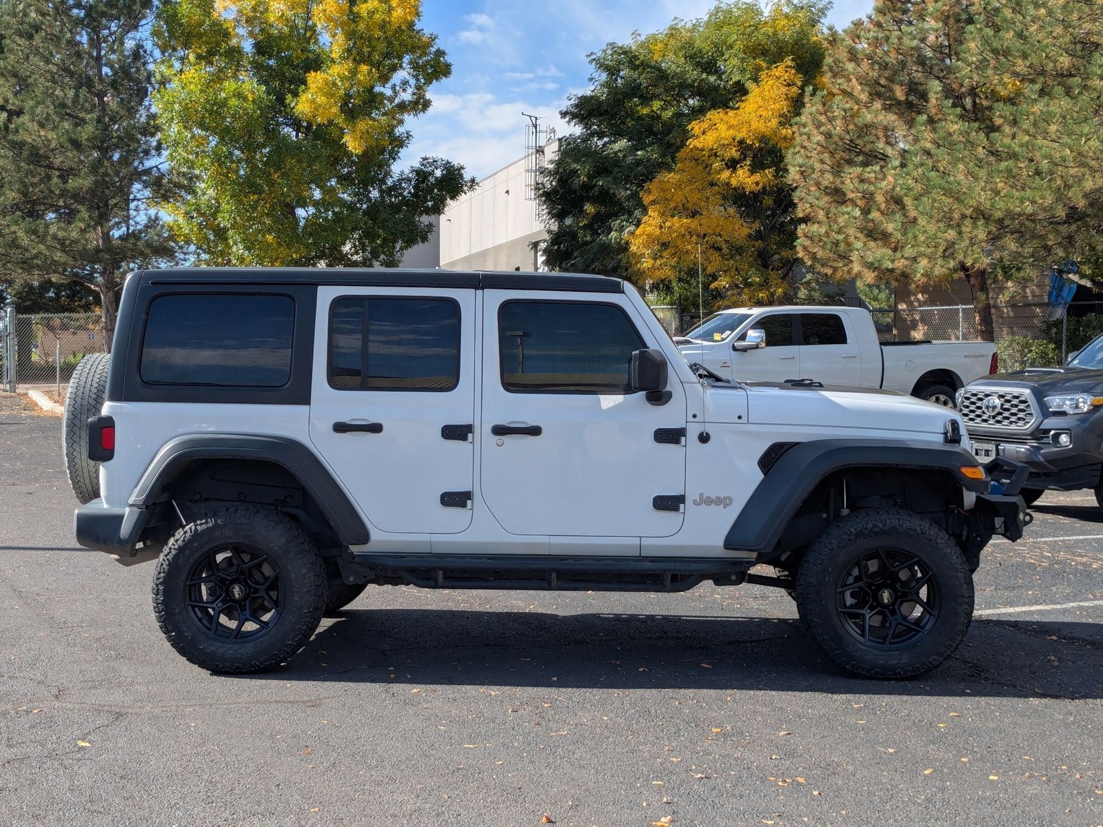 2020 Jeep Wrangler Sport S photo 4