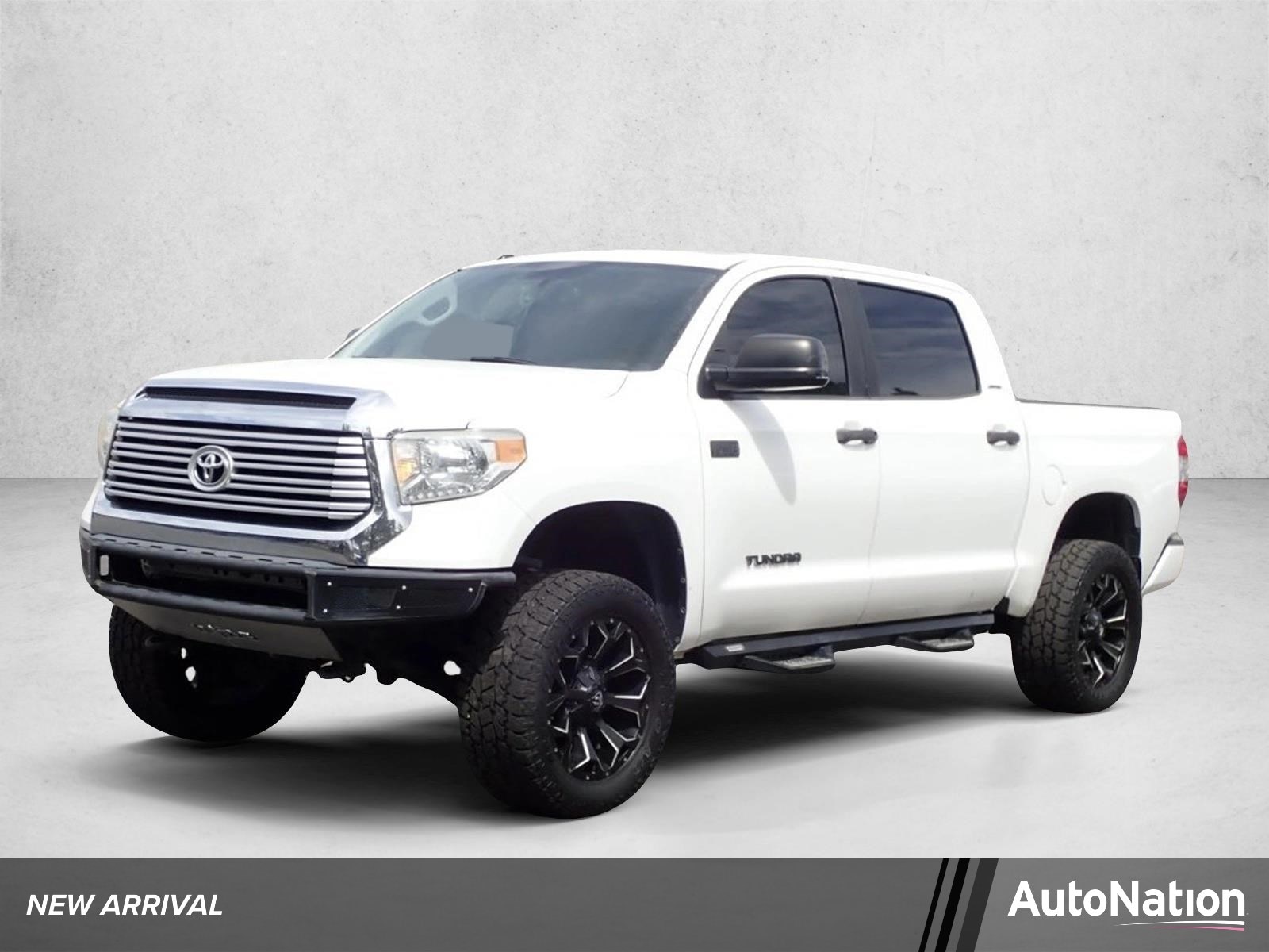 2015 Toyota Tundra 5.7 Auto 4WD FFV Limited Crew Max's photo