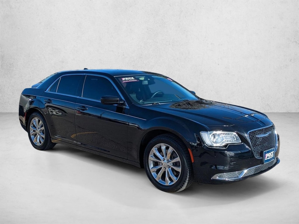 Used 2017 Chrysler 300 Limited 4dr Car