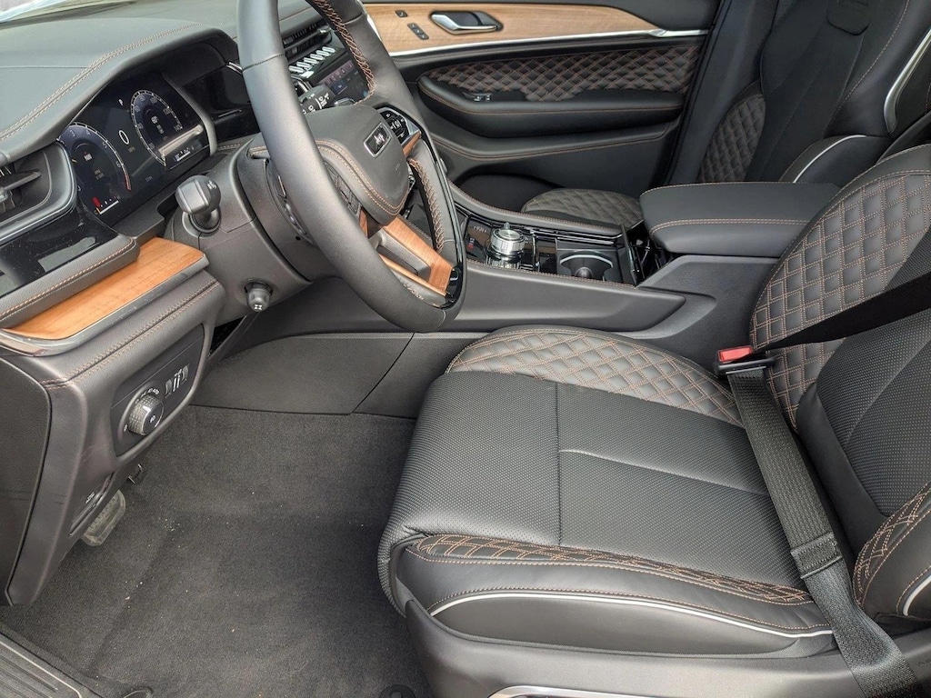 New 2025 Jeep Grand Cherokee Summit Reserve SUV