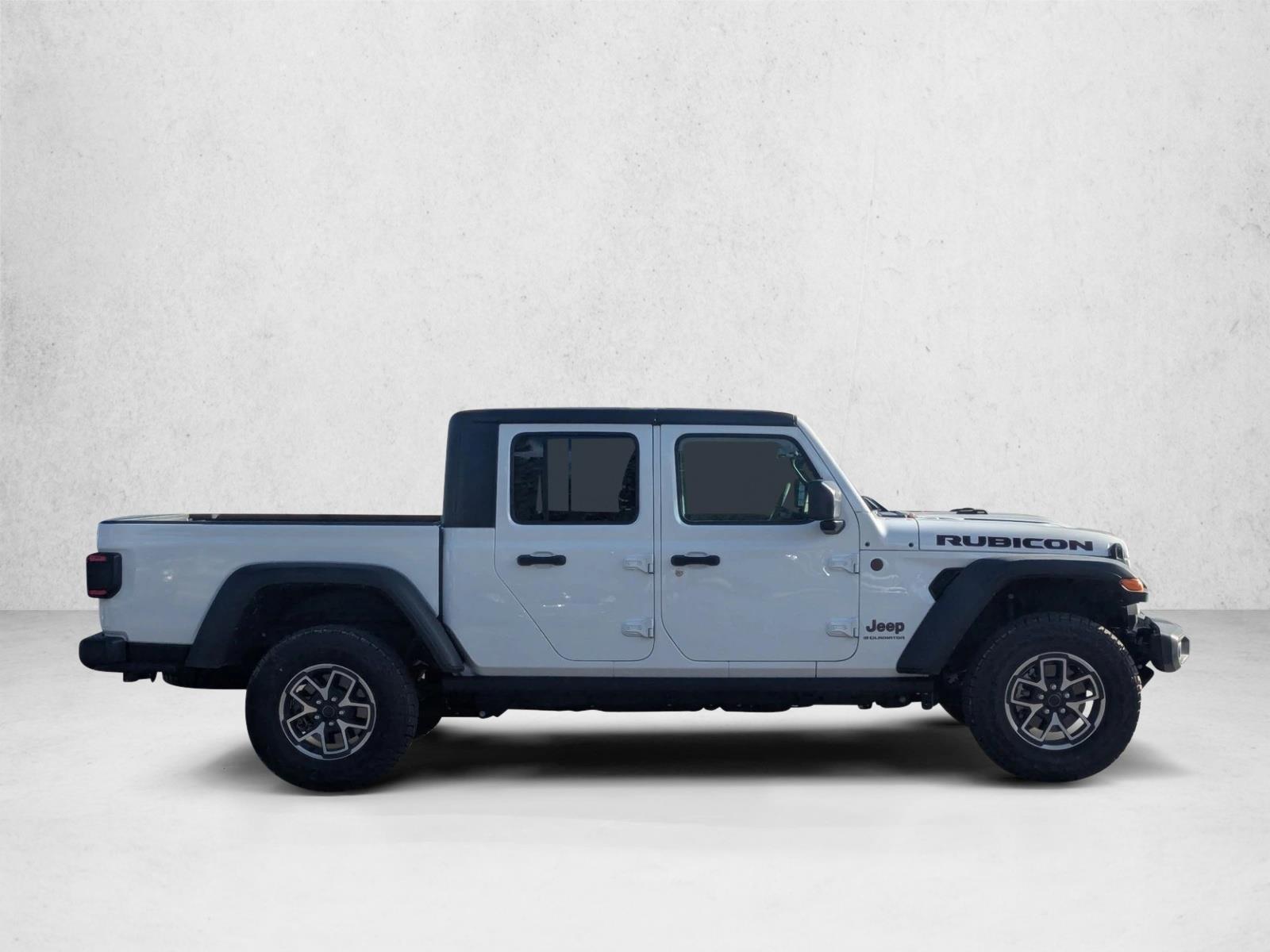 2024 Jeep Gladiator Rubicon photo 3