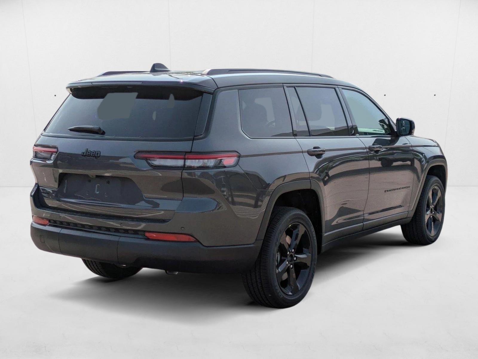 2025 Jeep Grand Cherokee Altitude X photo 2