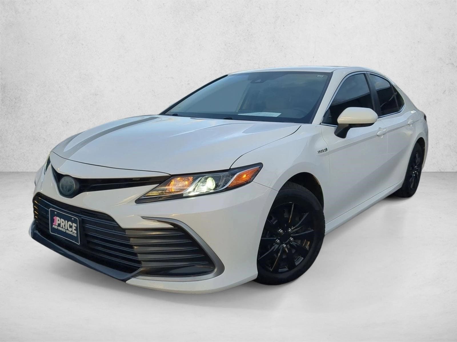 2021 Toyota Camry LE's photo