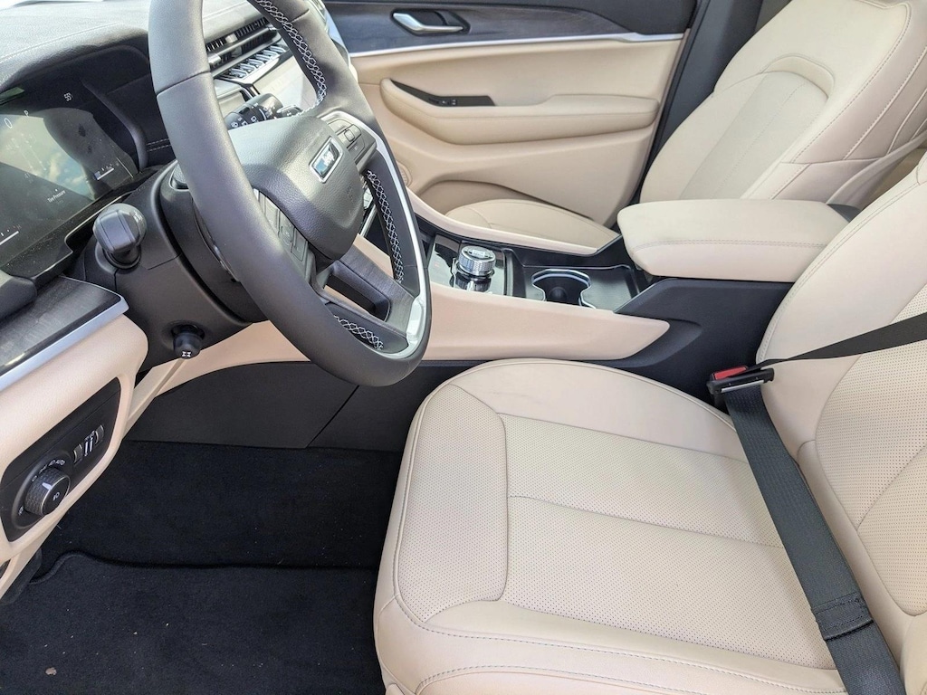 New 2025 Jeep Grand Cherokee Limited SUV