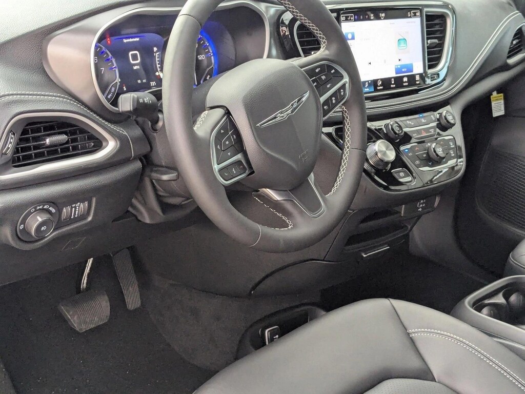 New 2026 Chrysler Pacifica Select Van Passenger Van