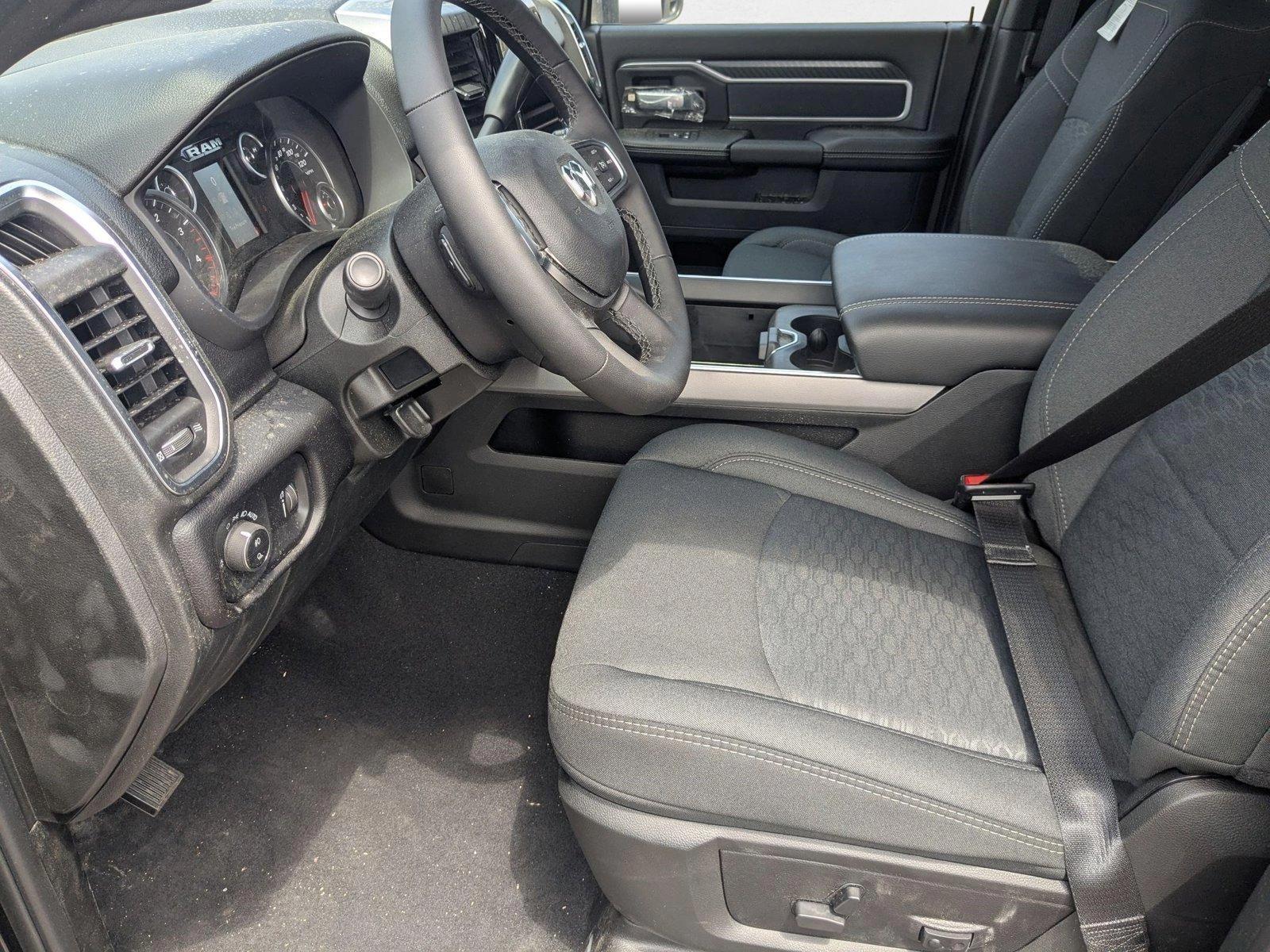 2025 Ram 2500 Big Horn photo 4