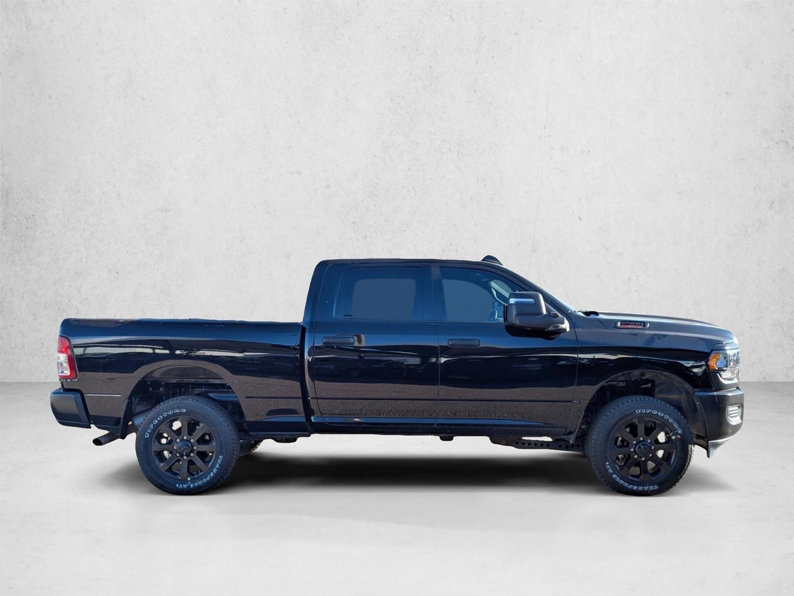 2024 Ram 2500 Tradesman photo 4