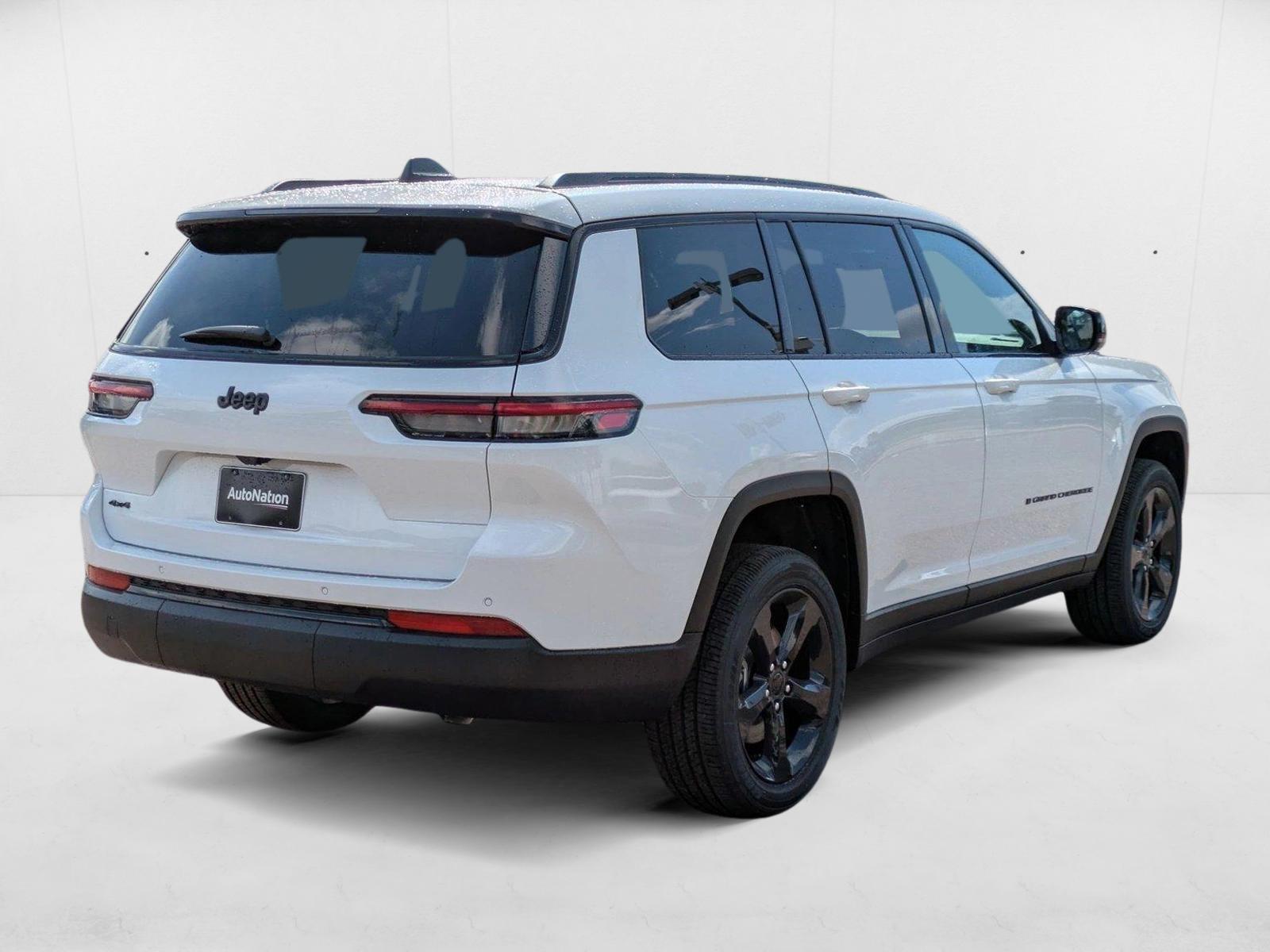 2025 Jeep Grand Cherokee Altitude X photo 2