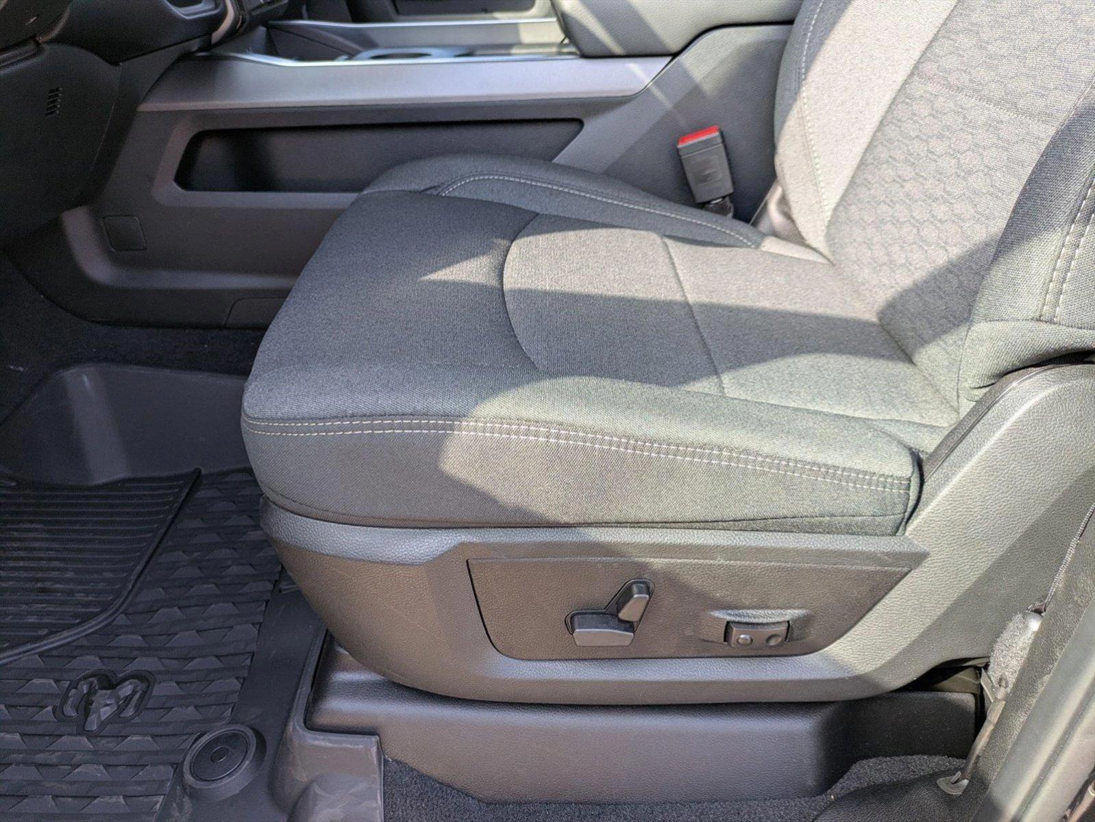 2025 Ram 2500 Big Horn photo 4