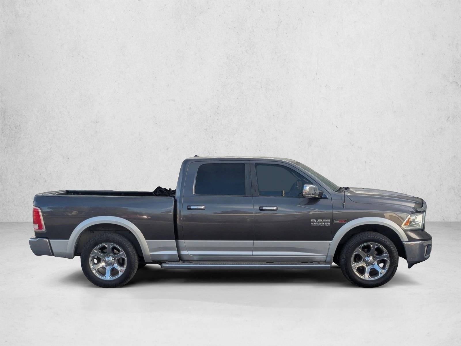 2015 Ram 1500 Laramie photo 4