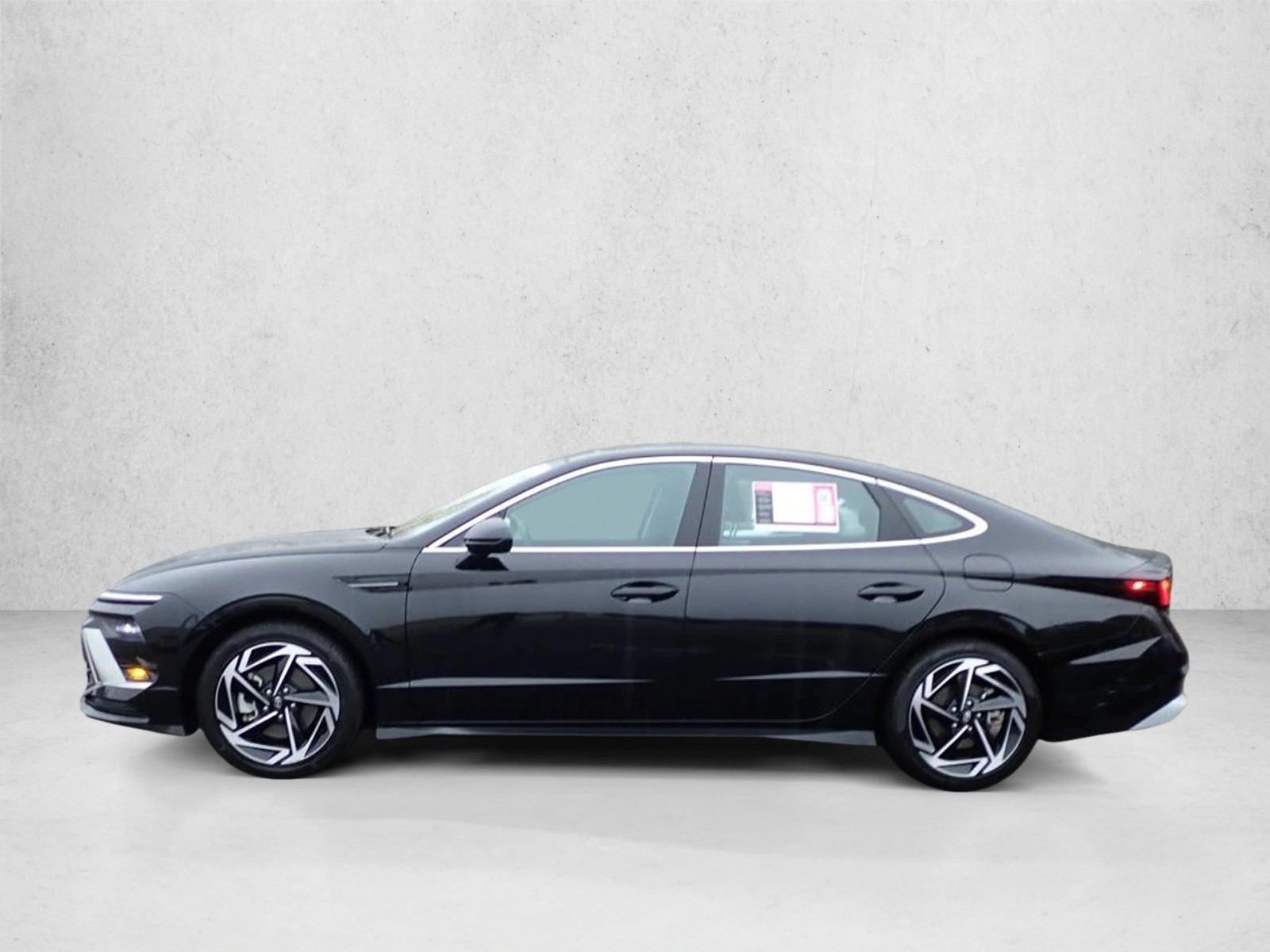 Used 2024 Hyundai Sonata SEL 4dr Car