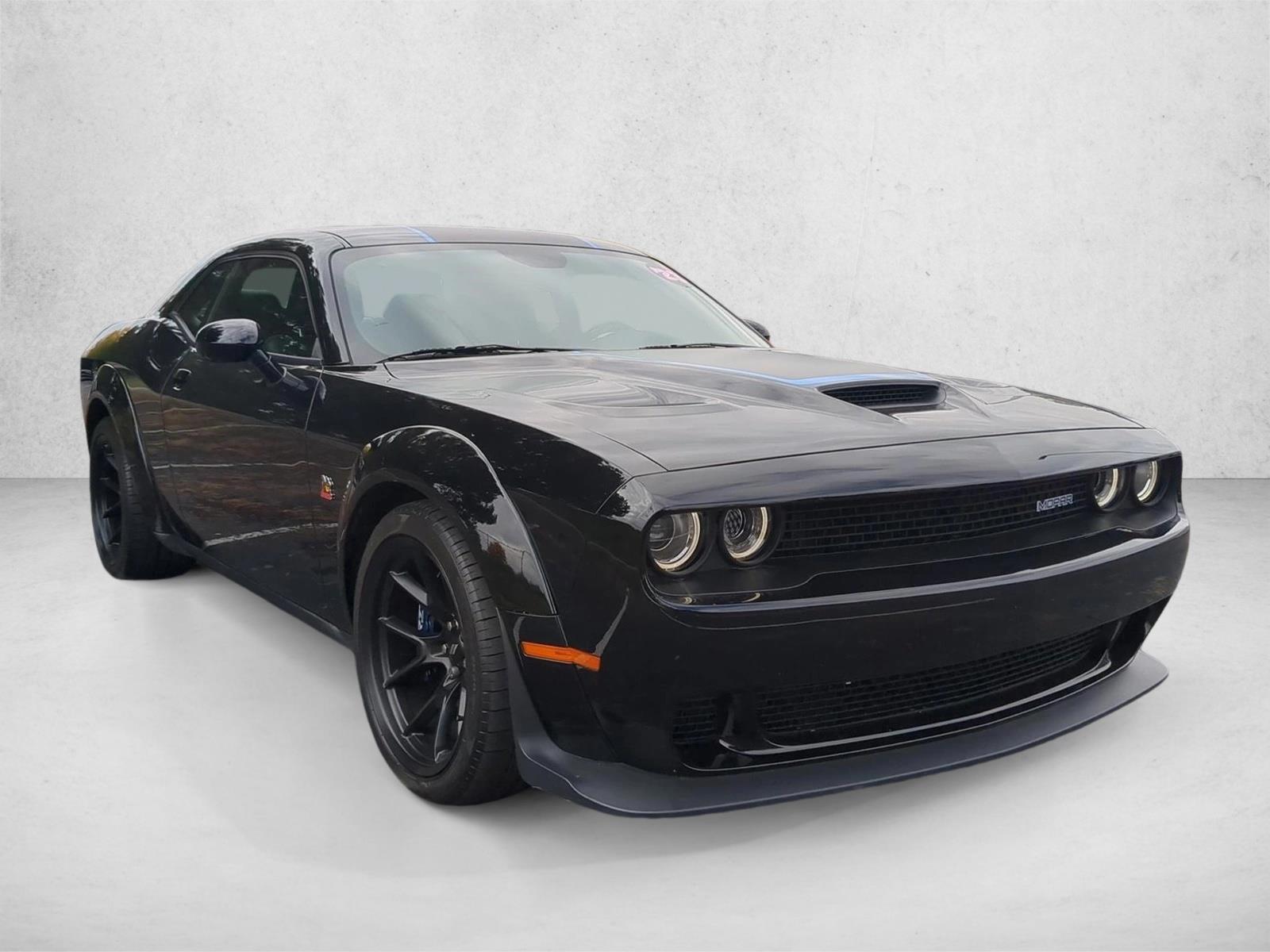 2023 Dodge Challenger R/T Scat Pack Widebody photo 3