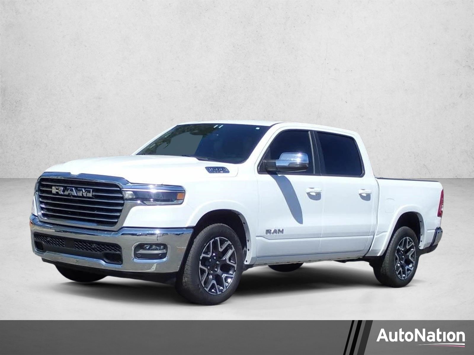 2025 RAM 1500 Laramie 4x4 Crew Cab 5'7's photo