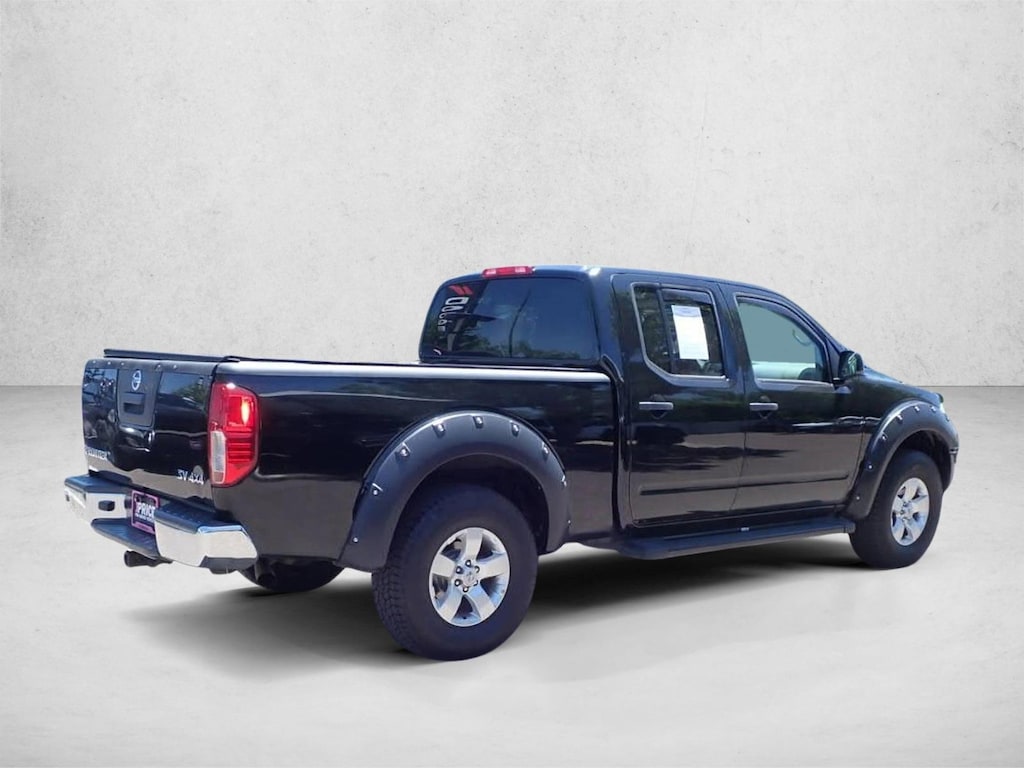 Used 2013 Nissan Frontier SV Crew Cab Pickup