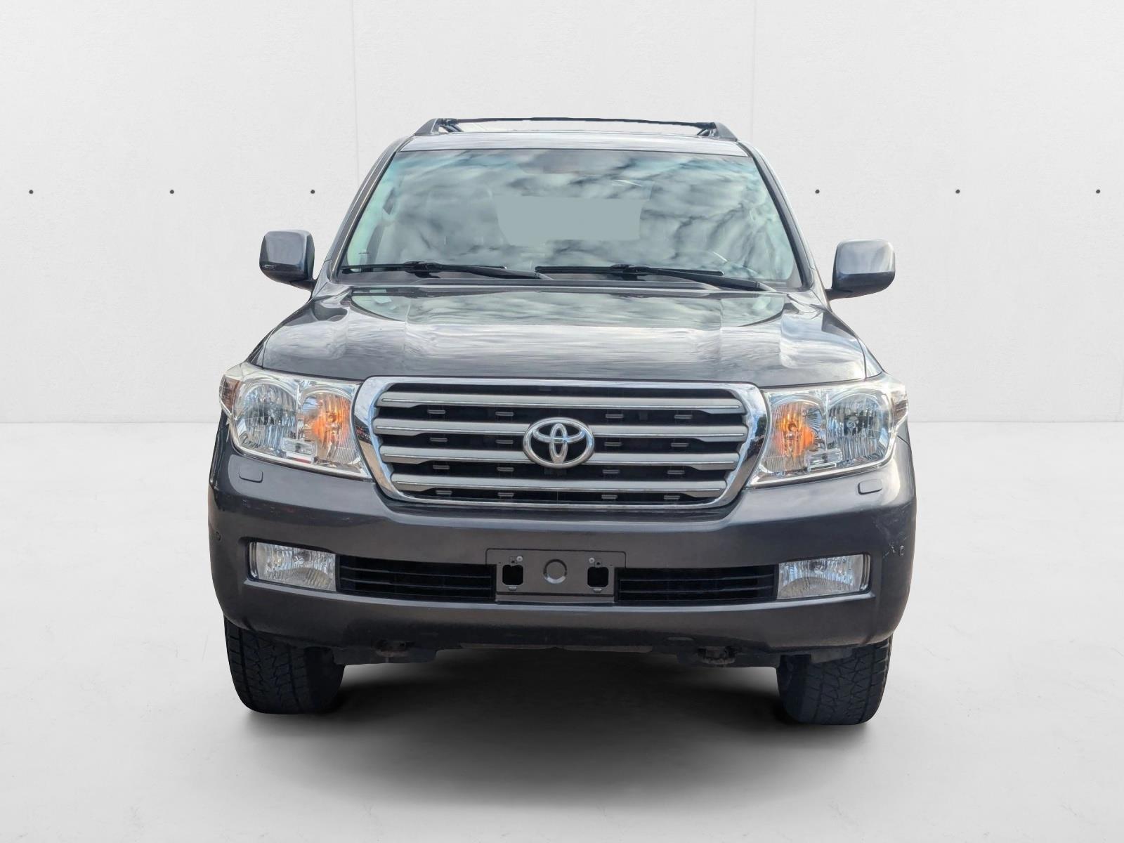 2010 Toyota Land Cruiser VX photo 2