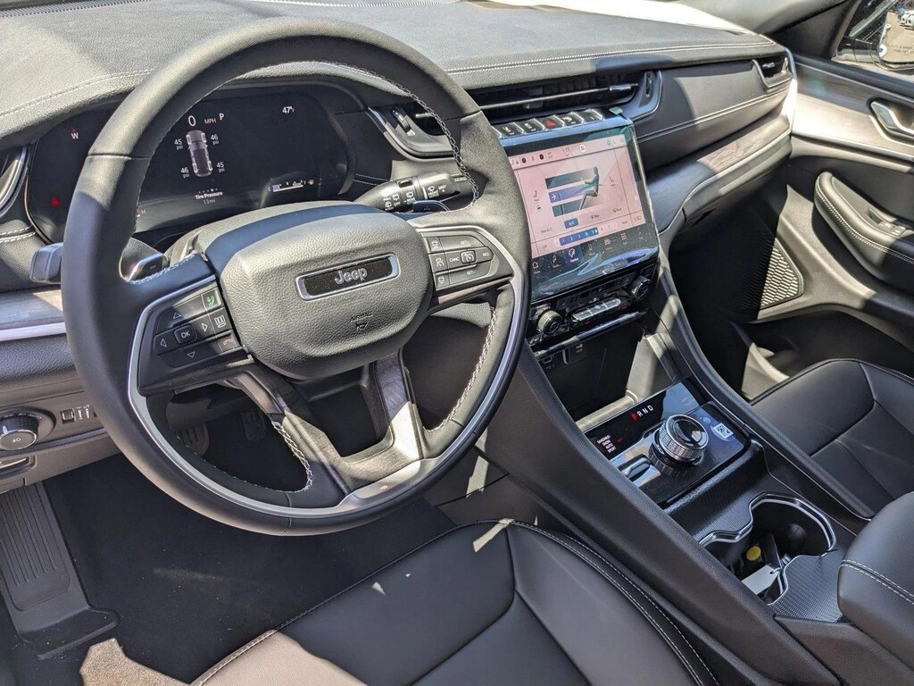 New 2025 Jeep Grand Cherokee Limited SUV