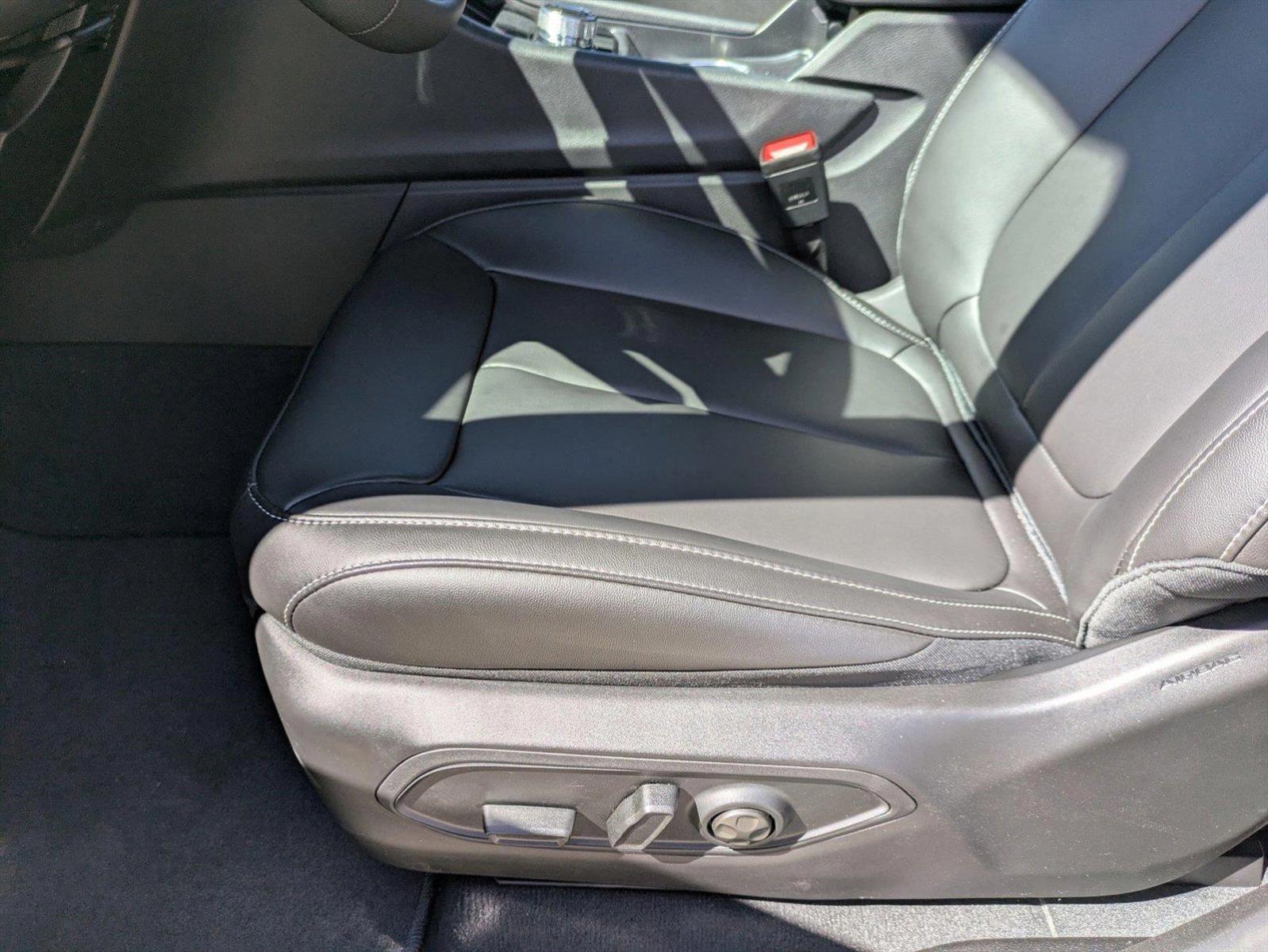 2025 Jeep Grand Cherokee Limited photo 4