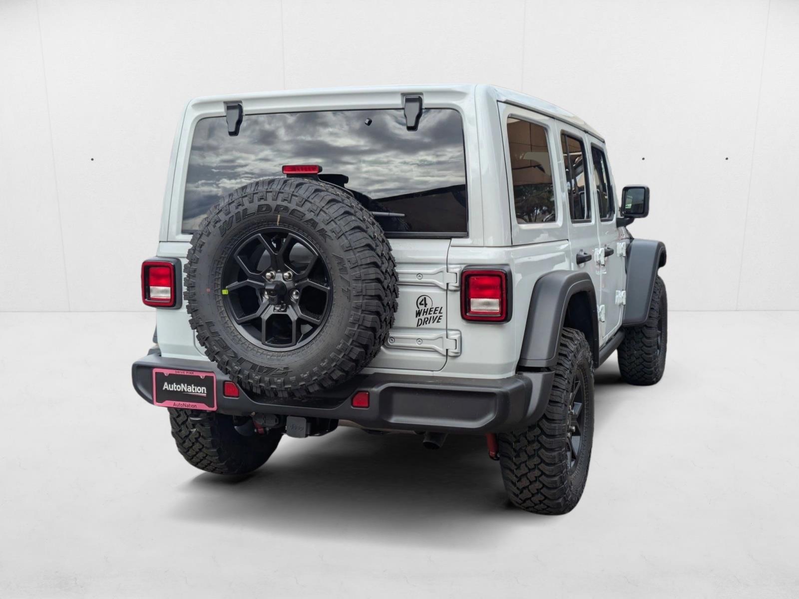 2025 Jeep Wrangler Willys photo 2