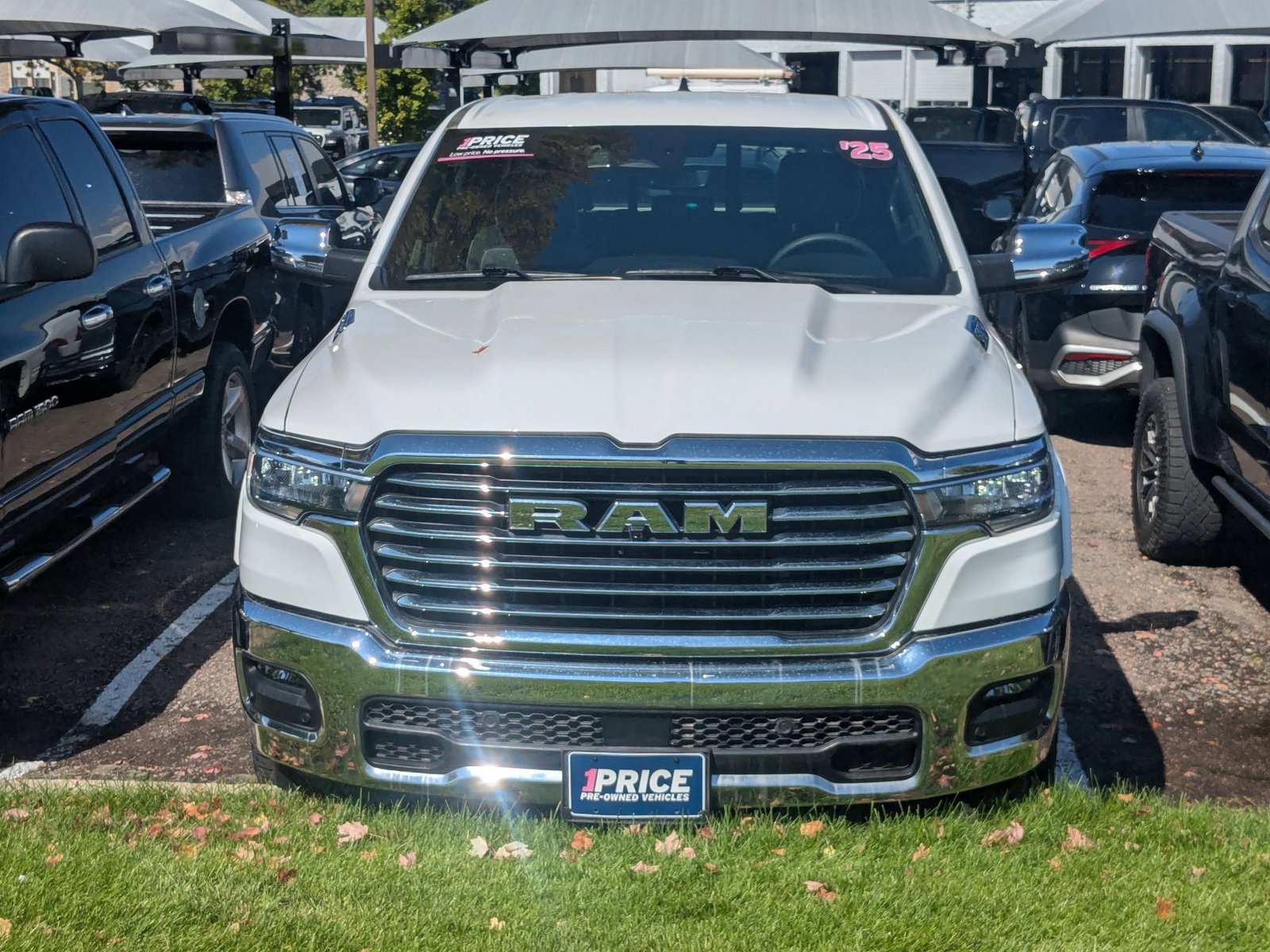 2025 Ram 1500 Laramie photo 2