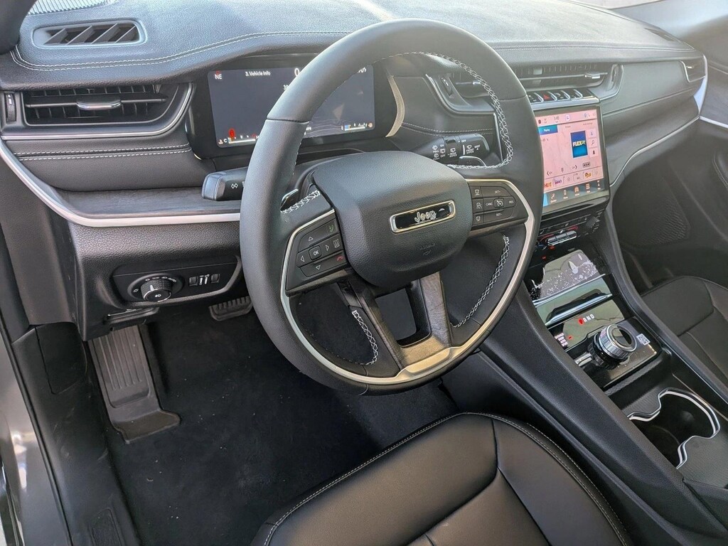 New 2025 Jeep Grand Cherokee Limited SUV