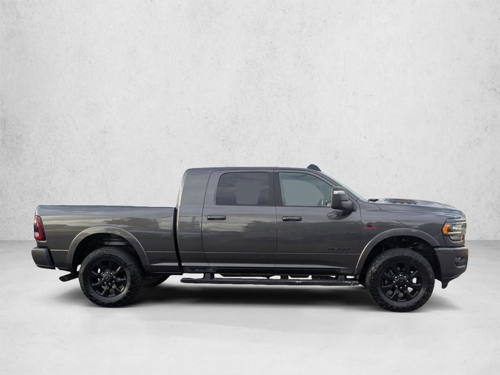 2023 Ram 3500 Limited photo 4