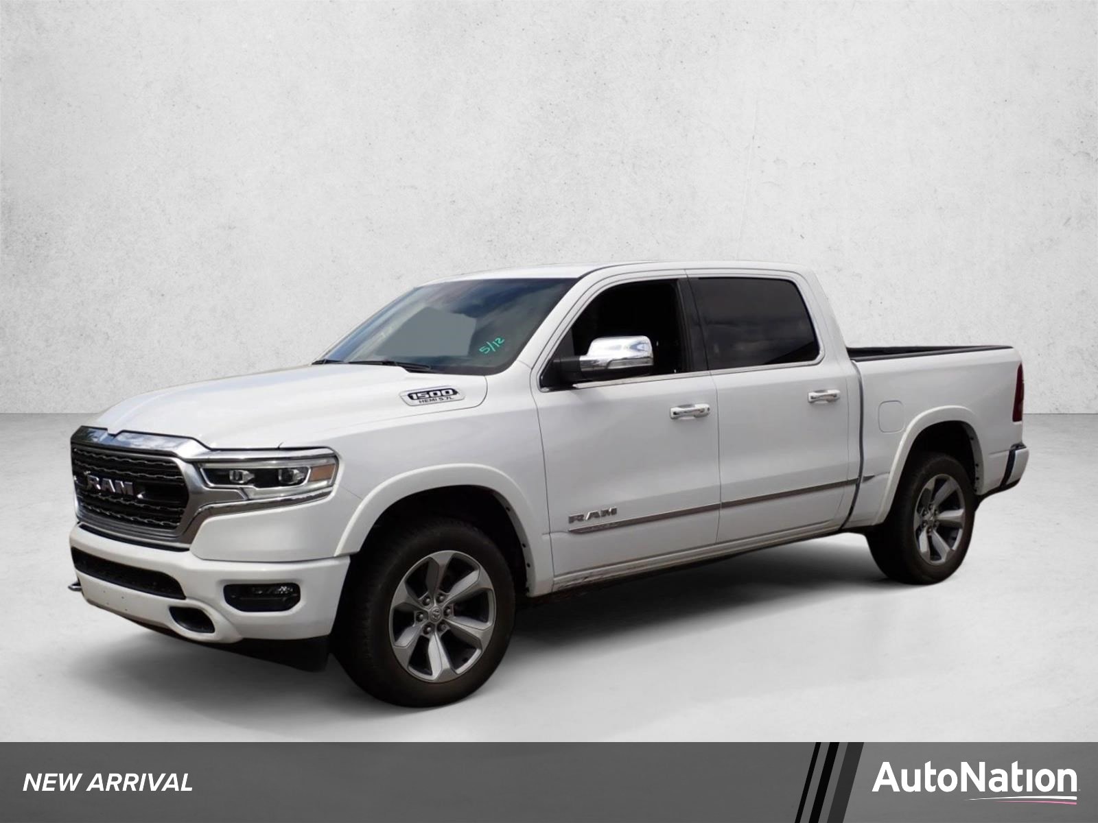 2022 RAM 1500 Limited 4x4 Crew Cab 5'7's photo
