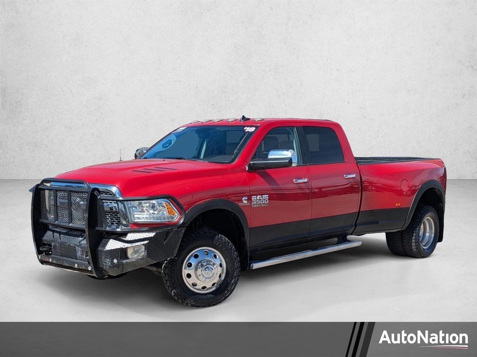 2018 RAM 3500 Laramie 4X4 Crew Cab LWB's photo