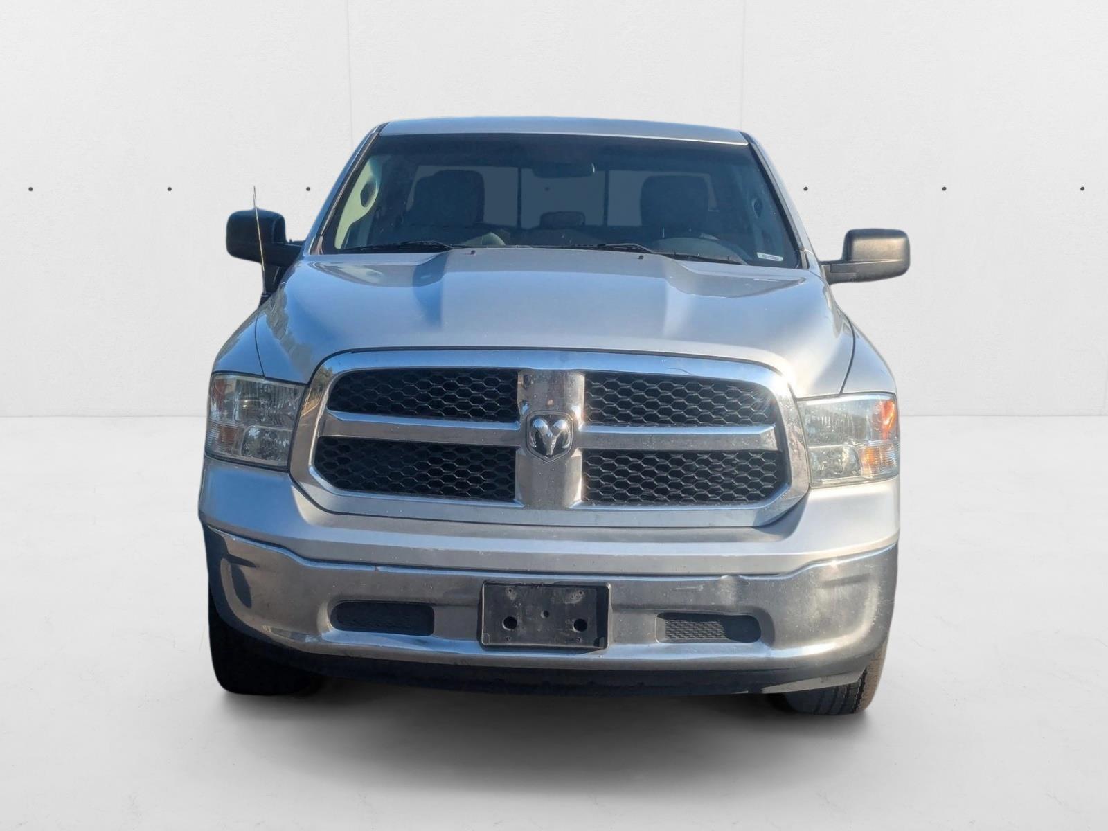 2017 Ram 1500 SLT photo 2