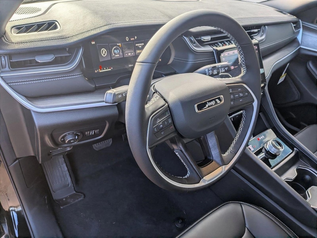 New 2025 Jeep Grand Cherokee Limited SUV