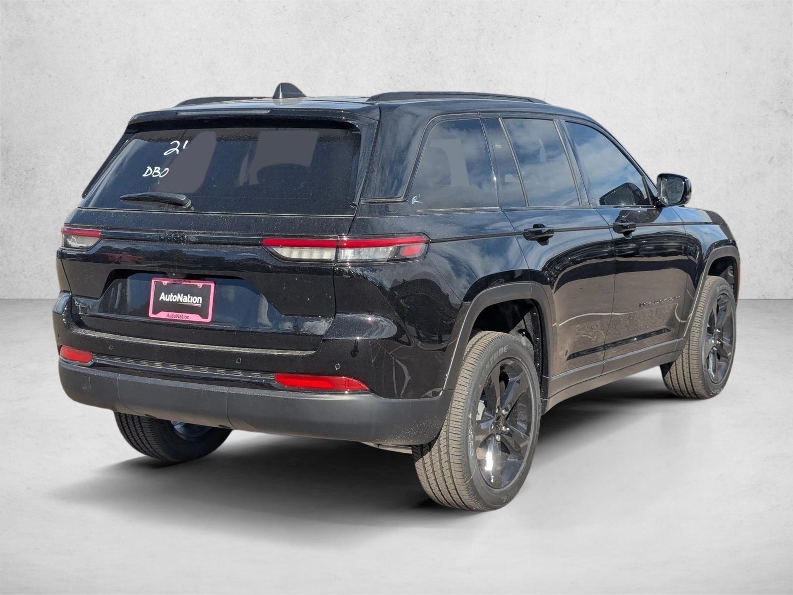 2025 Jeep Grand Cherokee Altitude X photo 2
