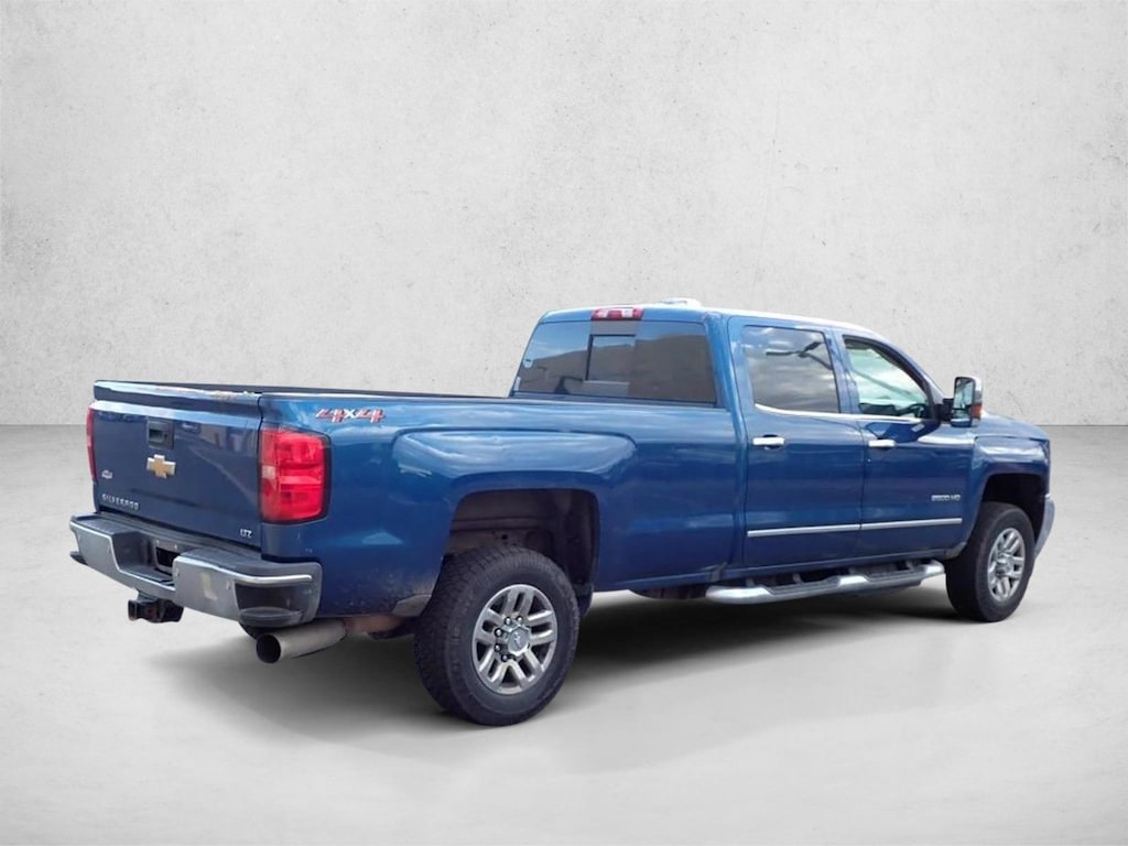 Used 2018 Chevrolet Silverado 2500HD LTZ Crew Cab Pickup