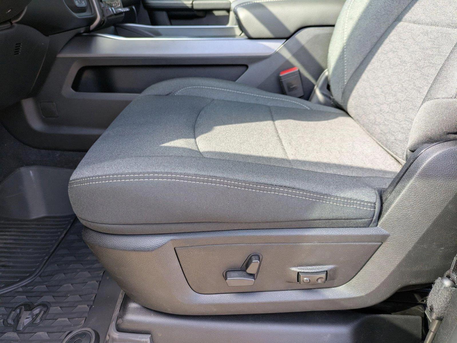 2025 Ram 2500 Big Horn photo 4